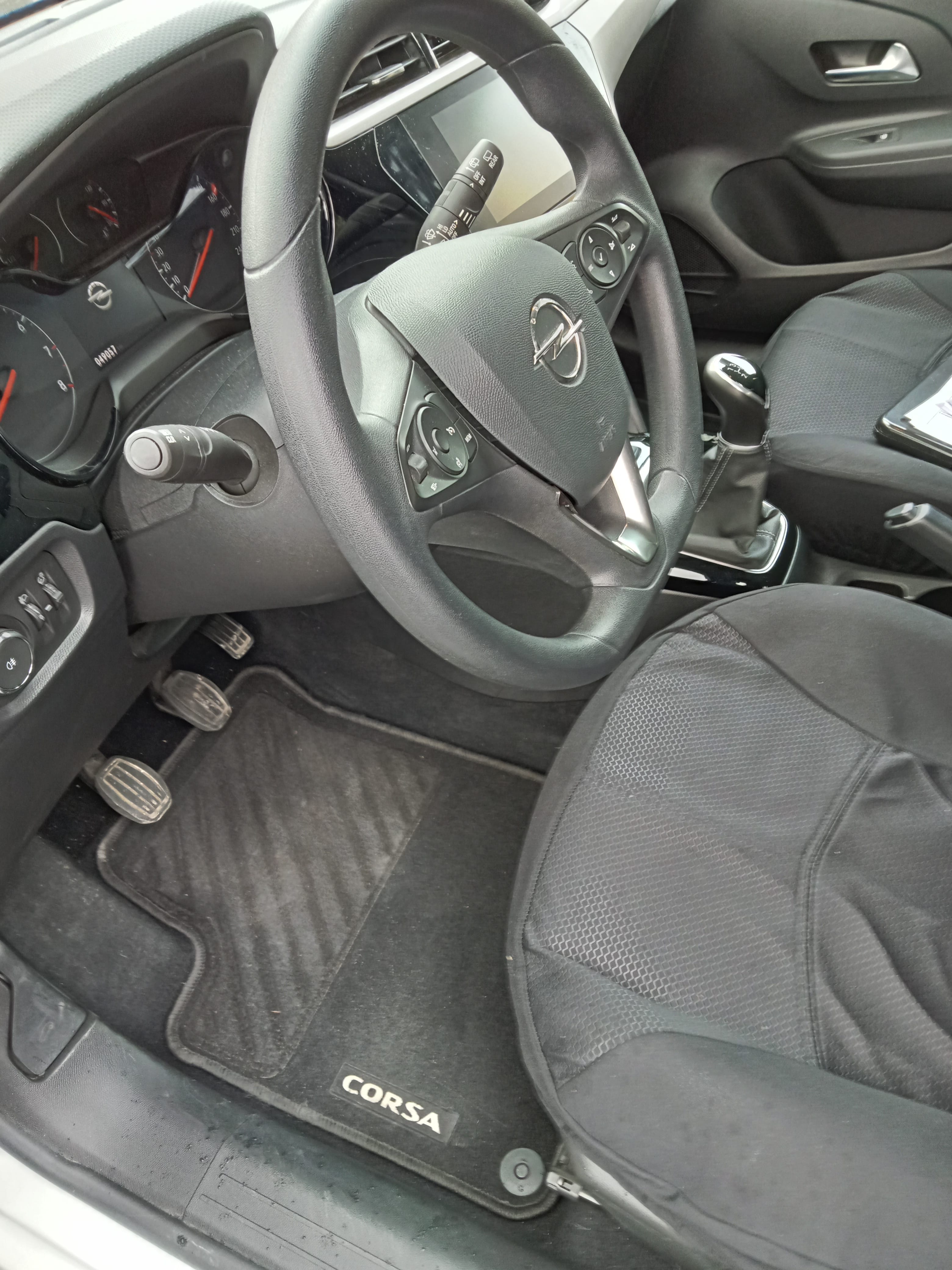Opel Corsa avec Régulateur de vitesse
