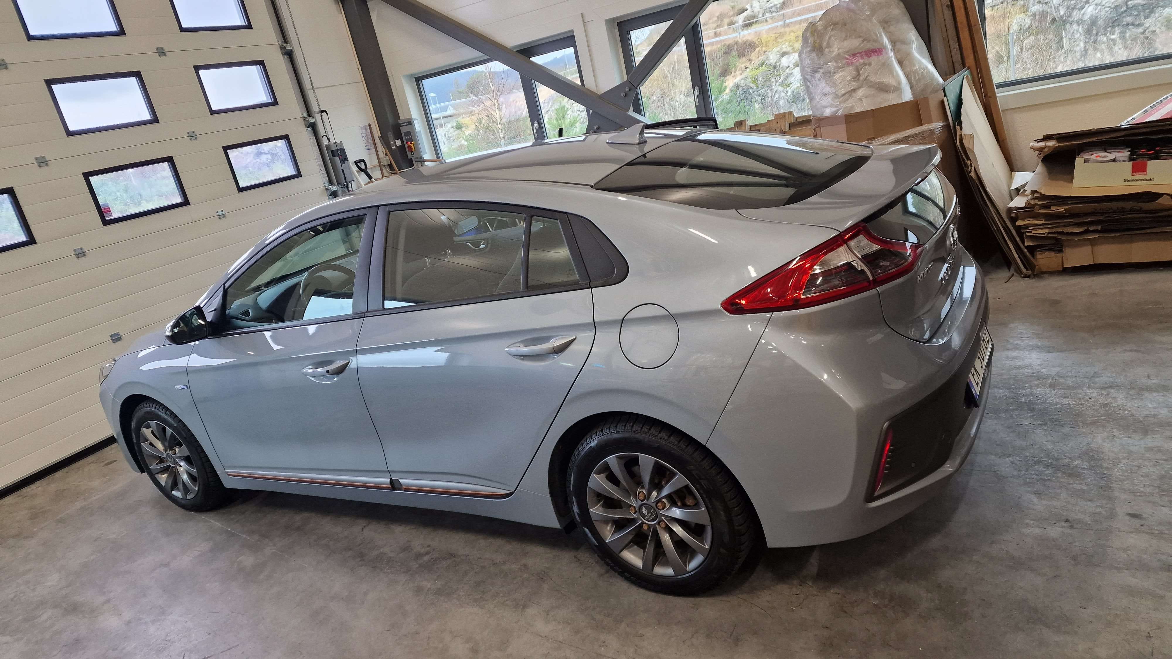 Hyundai Ioniq Electric med GPS