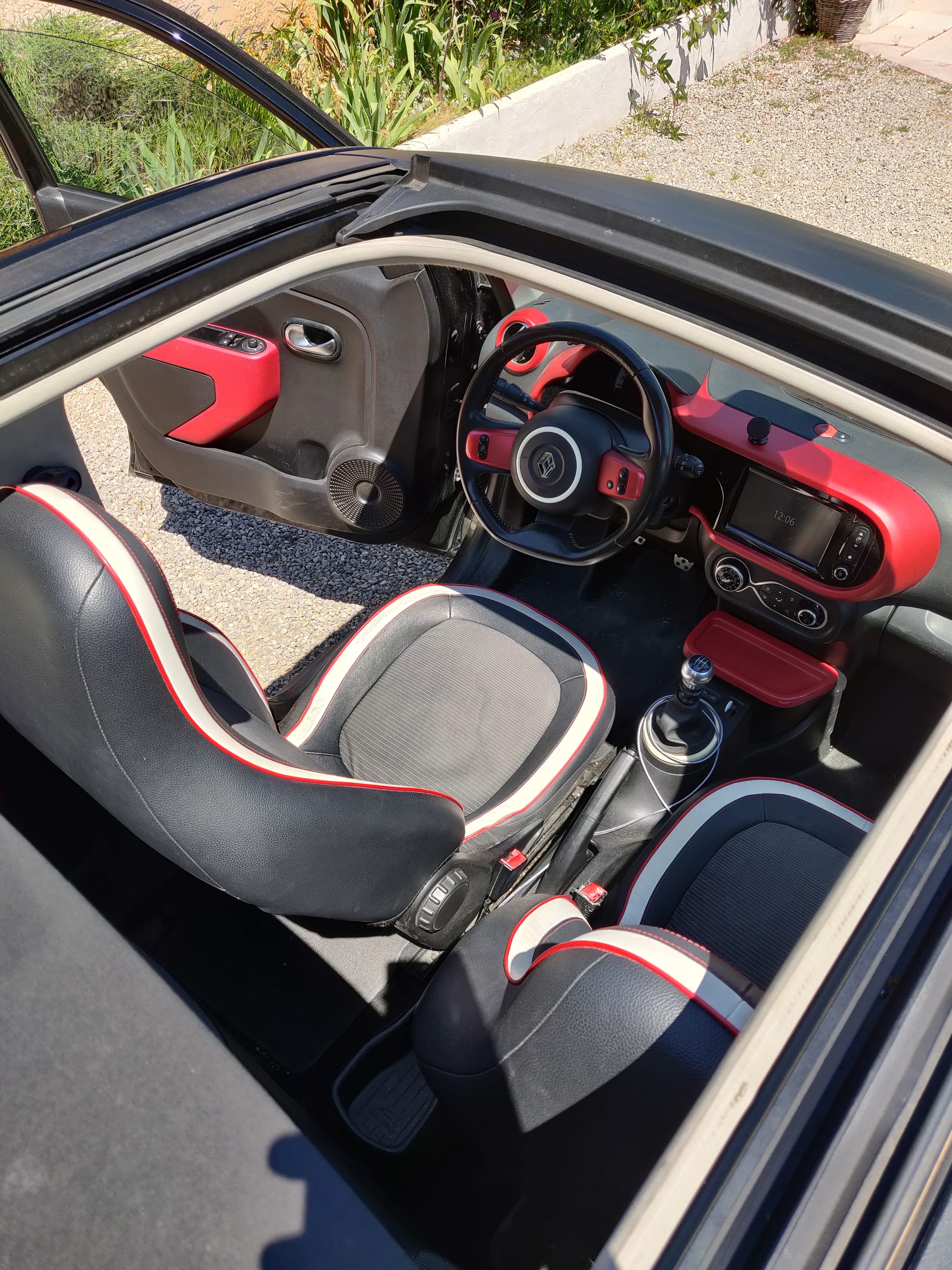 Renault Twingo III avec GPS