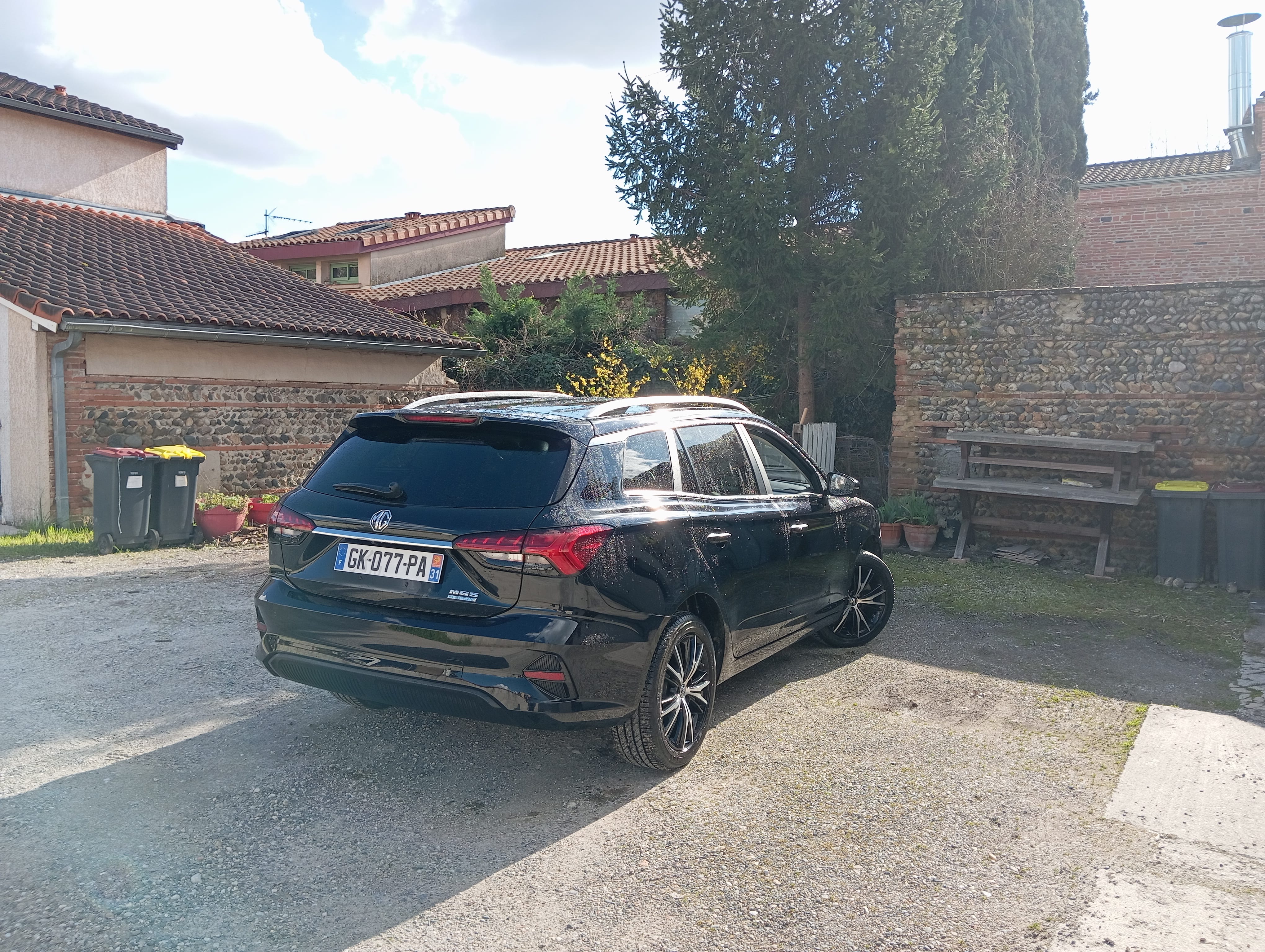 MG MG5 61KW avec Climatisation