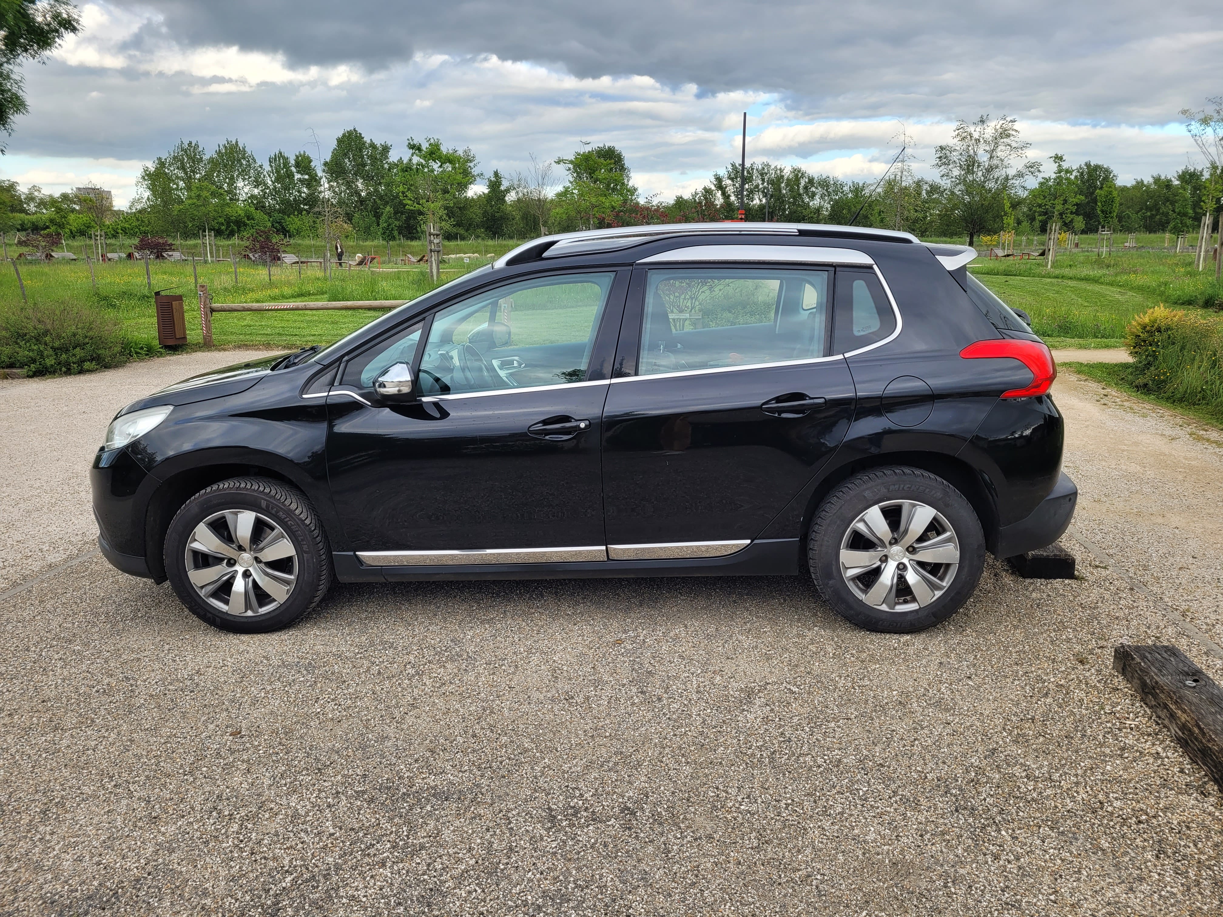Peugeot 2008 avec Climatisation
