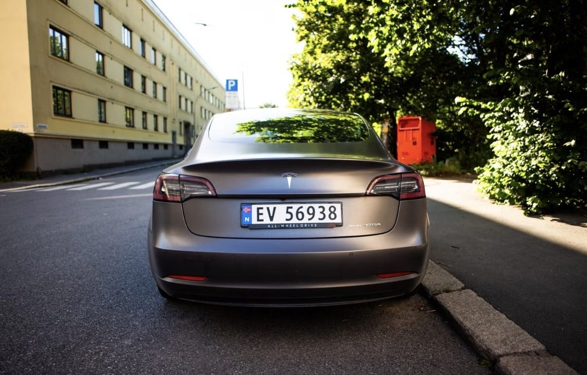 Tesla Model 3 Long Range med Cruisekontroll