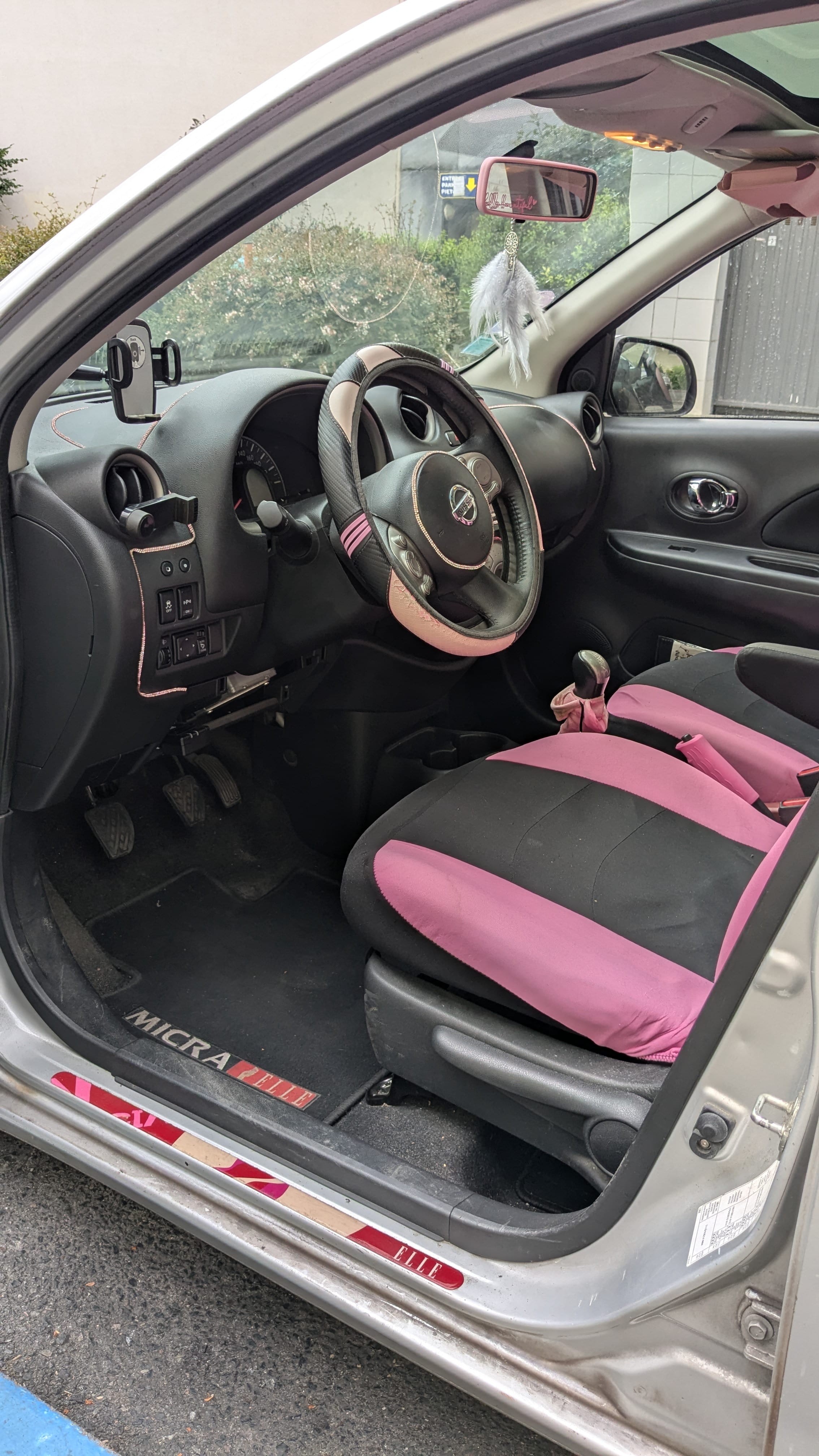 Nissan Micra avec Port USB