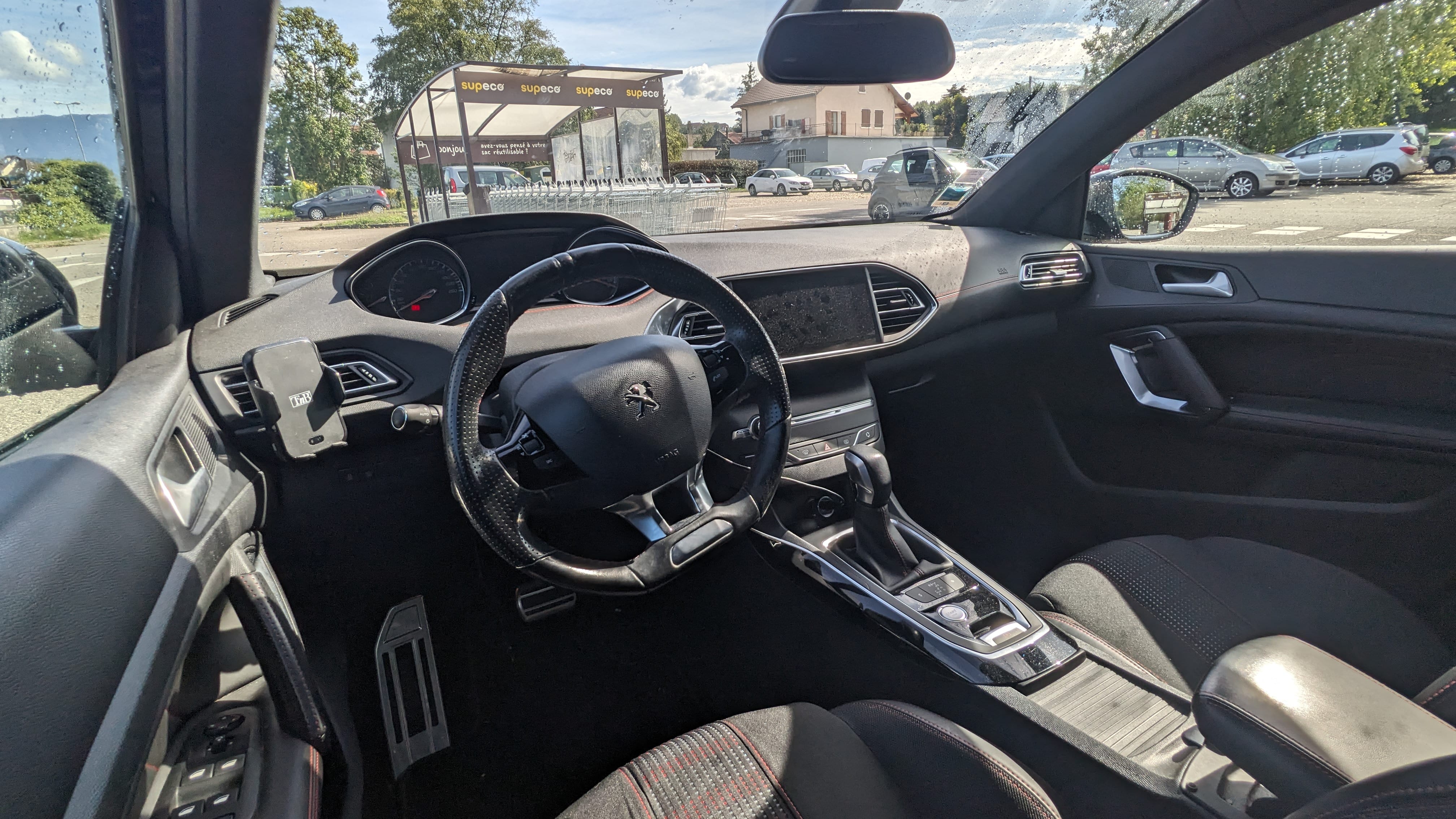 Peugeot 308 avec GPS