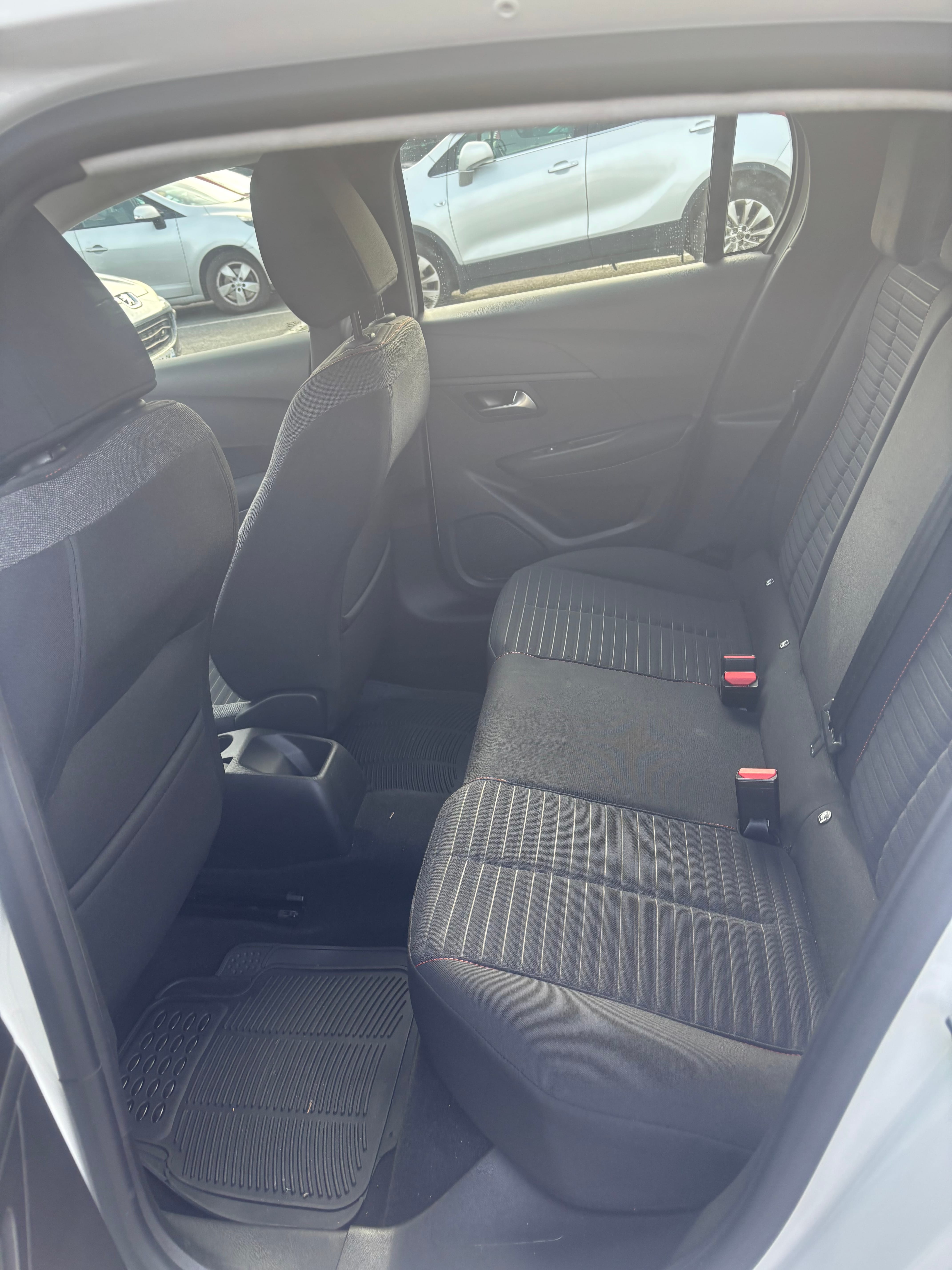 Peugeot 208 avec Régulateur de vitesse