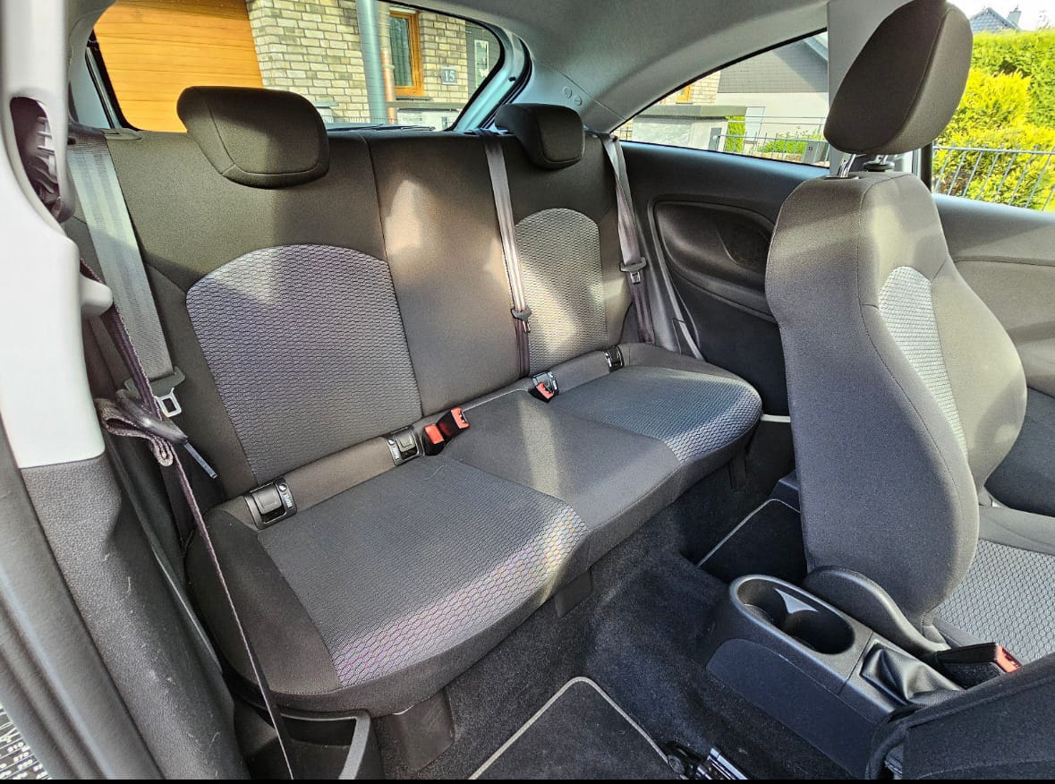 Opel Corsa mit Winterreifen