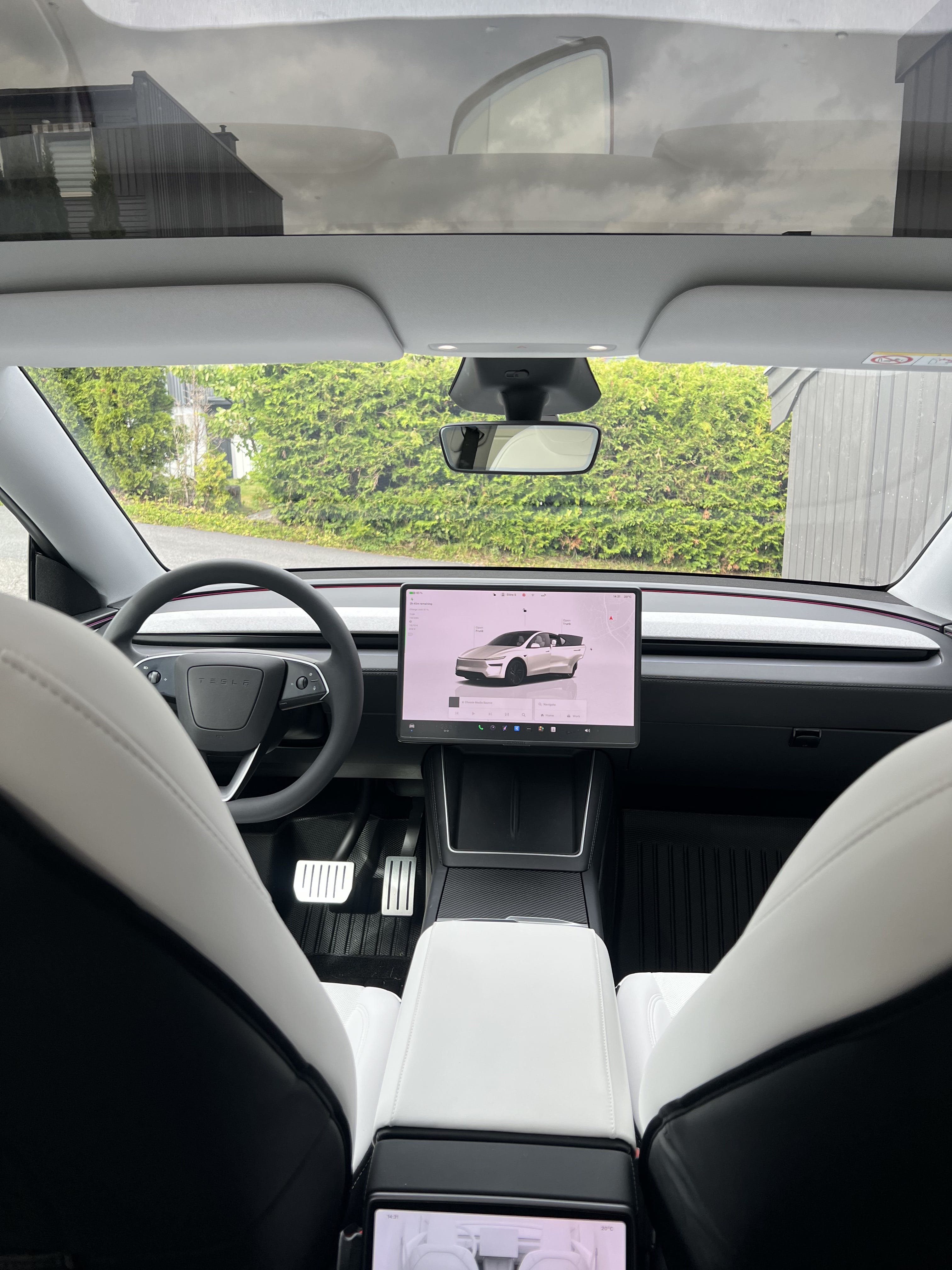 Tesla Model Y Long Range med Cruisekontroll
