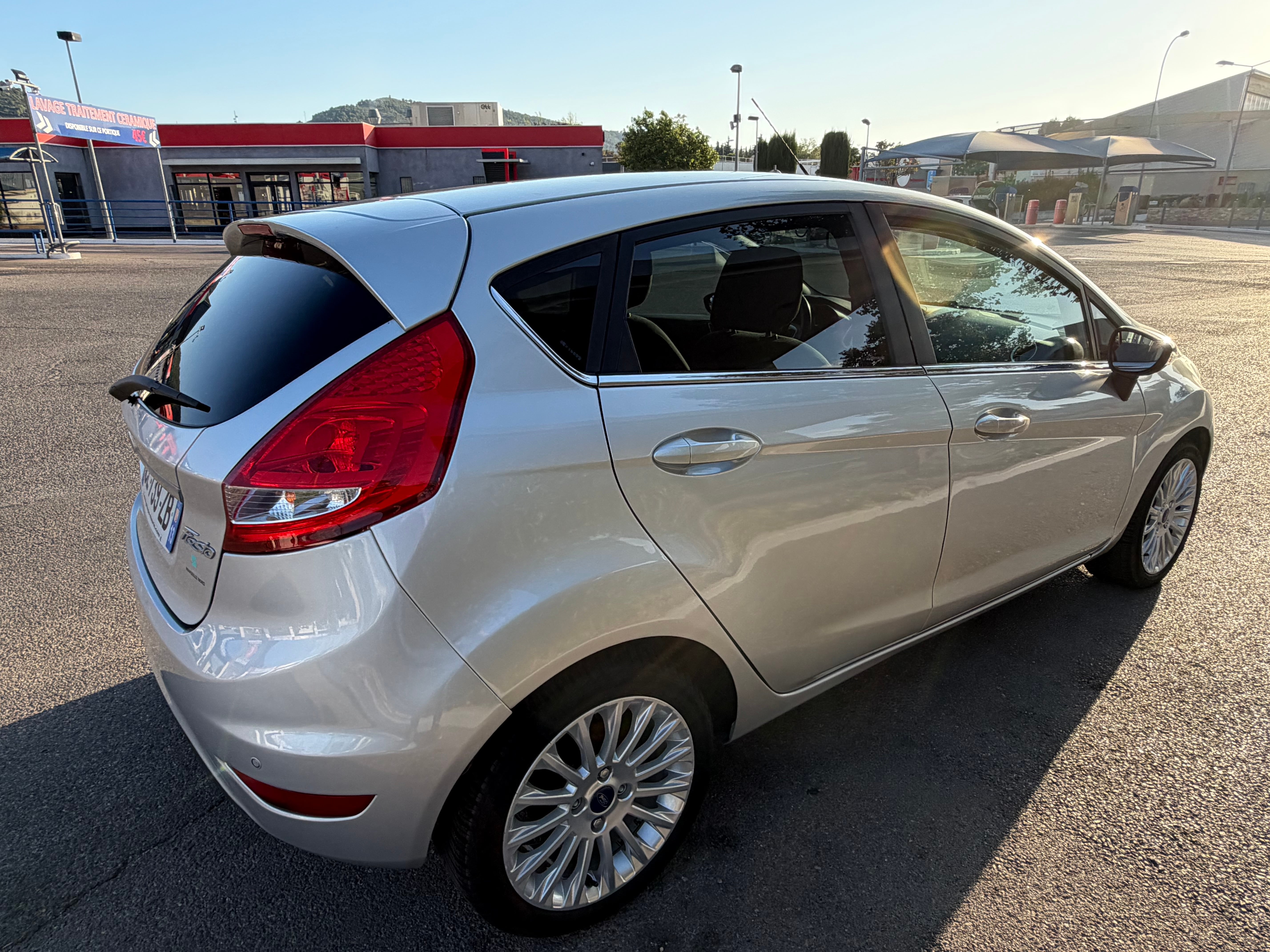 Ford Fiesta avec GPS