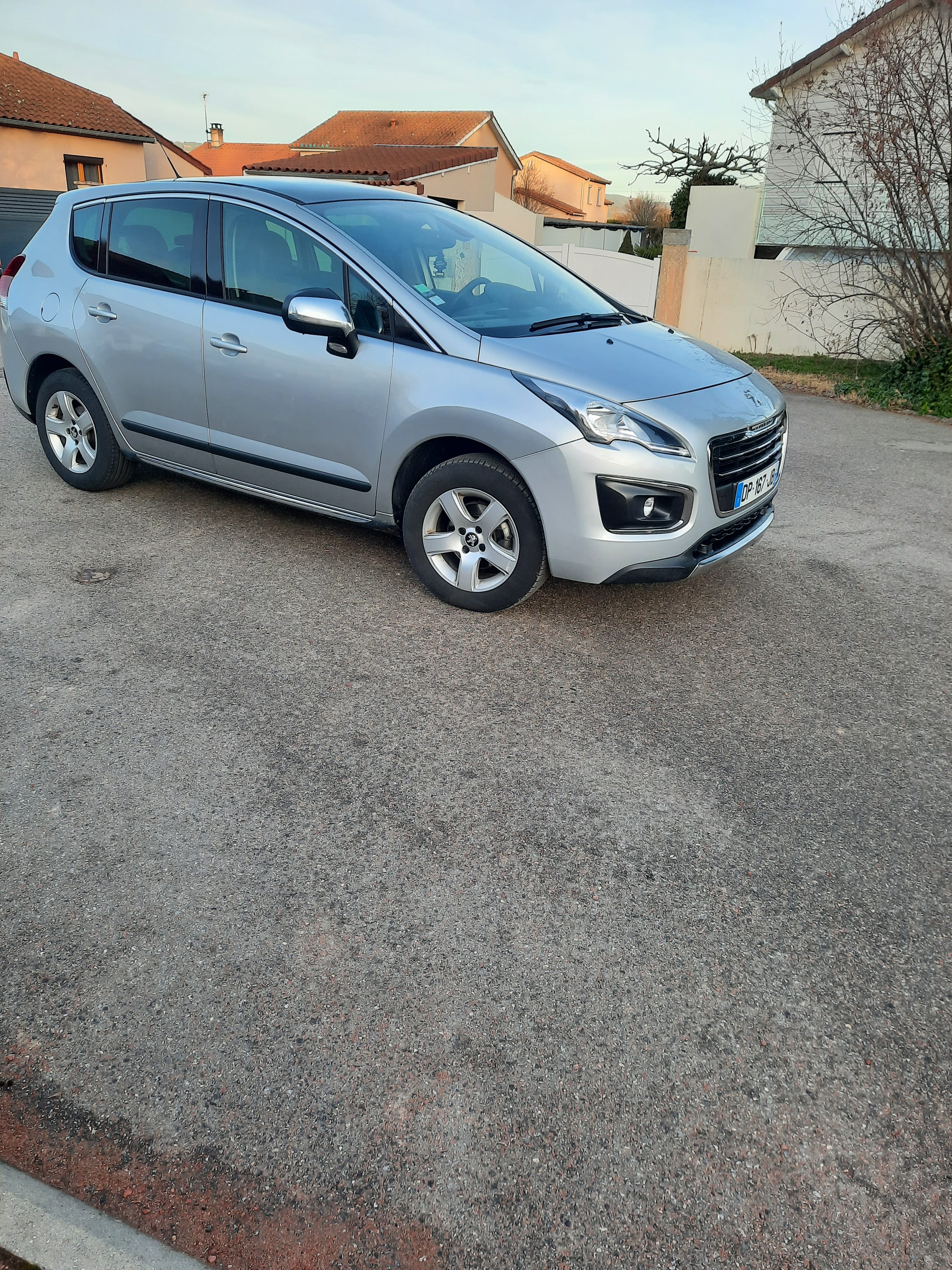 Peugeot 3008 Avec attelage 750kg, 2015, Diesel