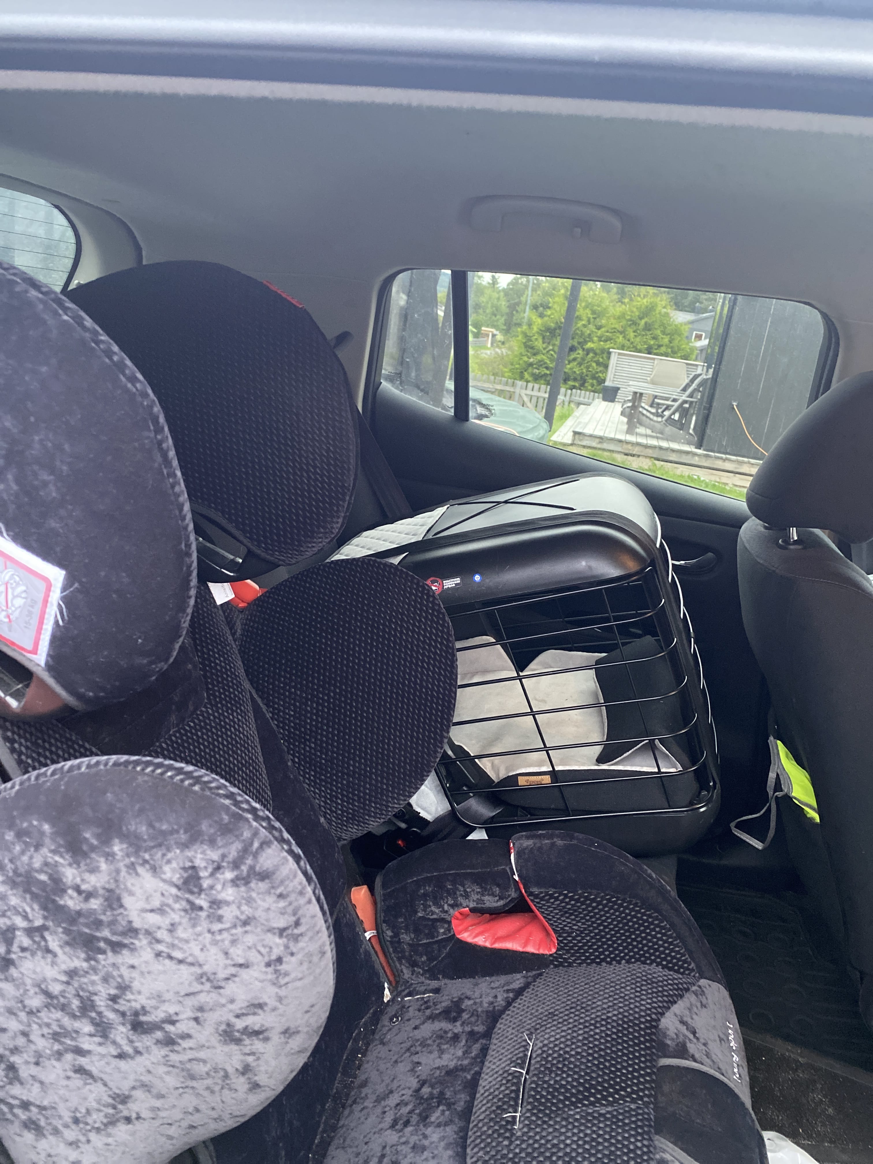 Nissan Leaf with Baby seat