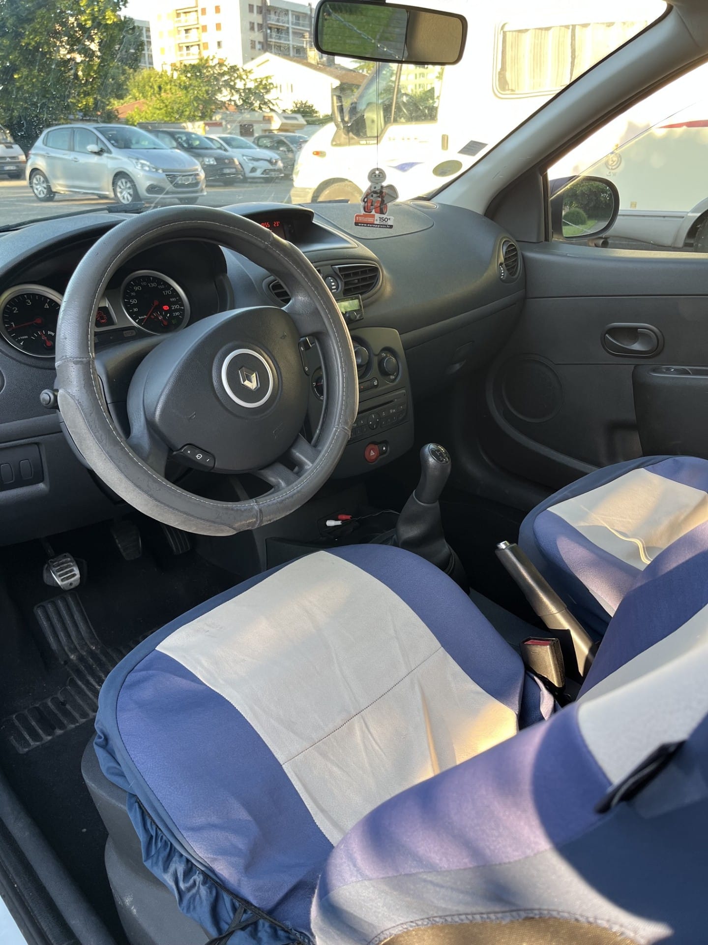 Renault Clio avec Climatisation