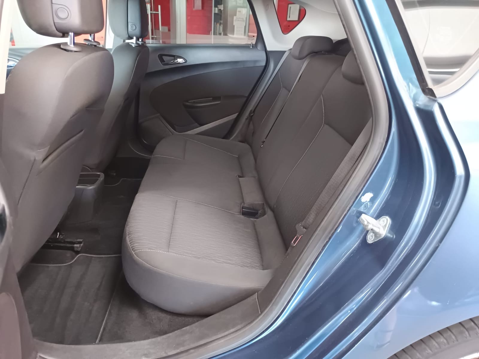 Opel Astra con Neumáticos de invierno