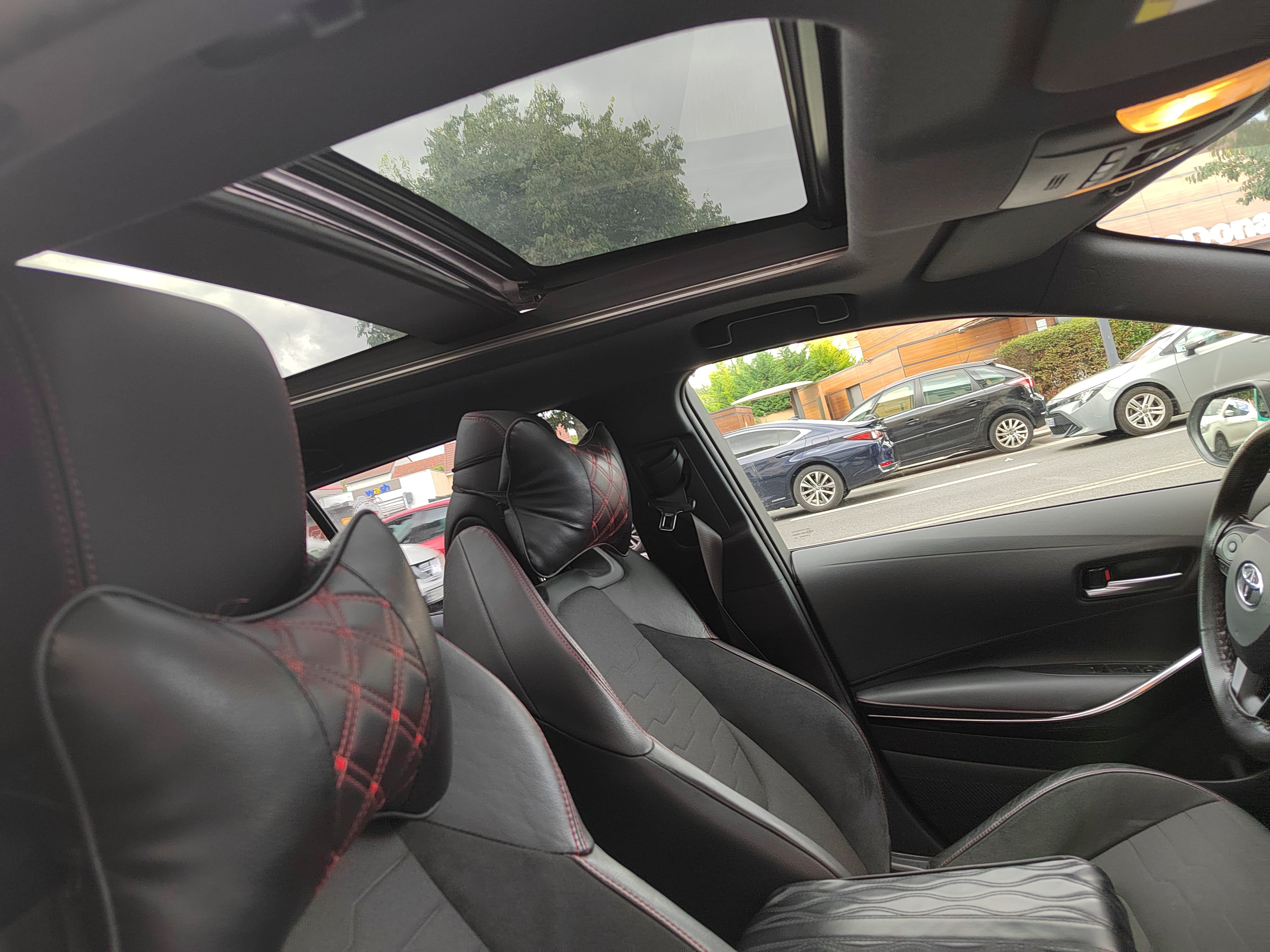 Toyota Corolla Break Hybride avec Apple CarPlay