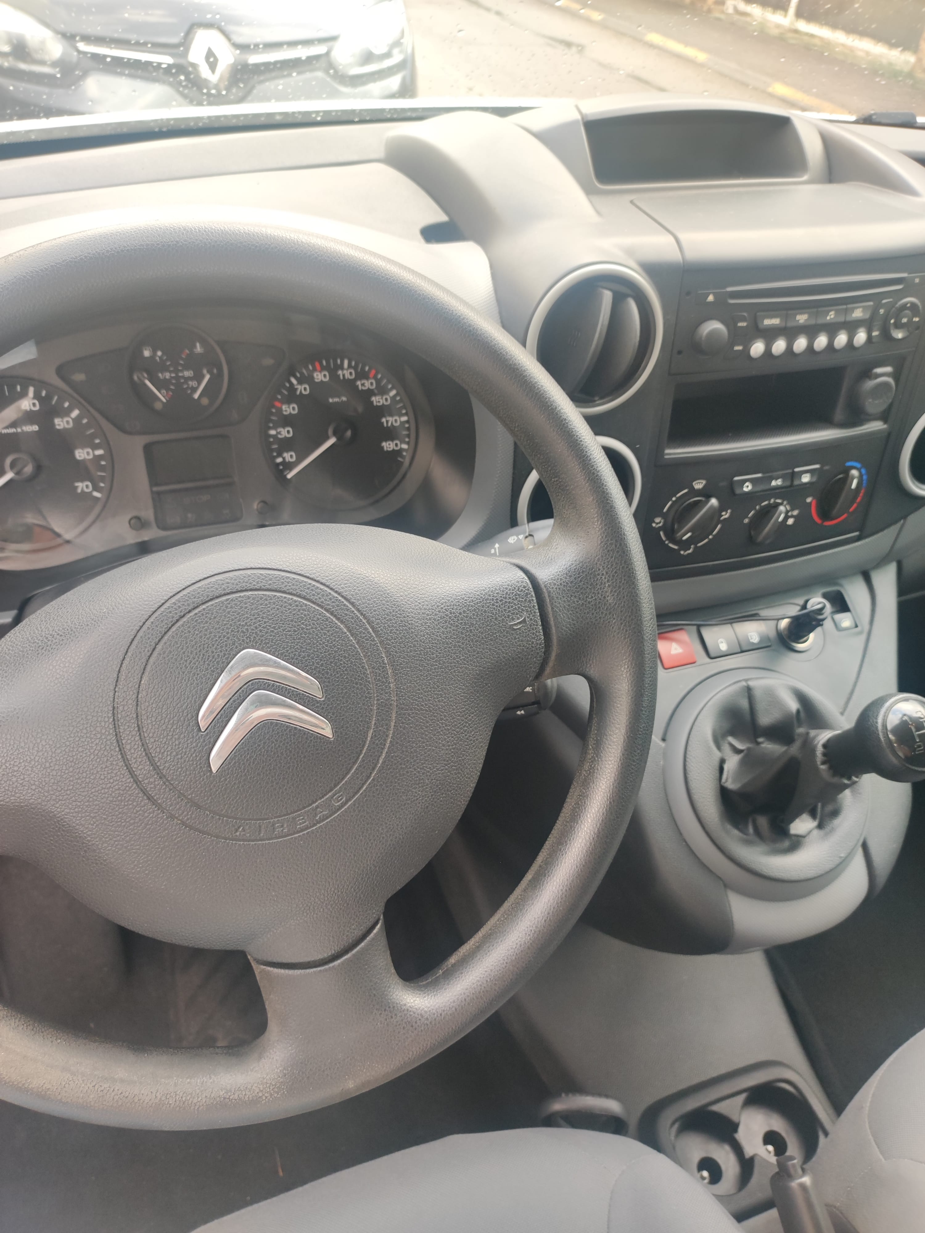 Citroen Berlingo avec Autoradio