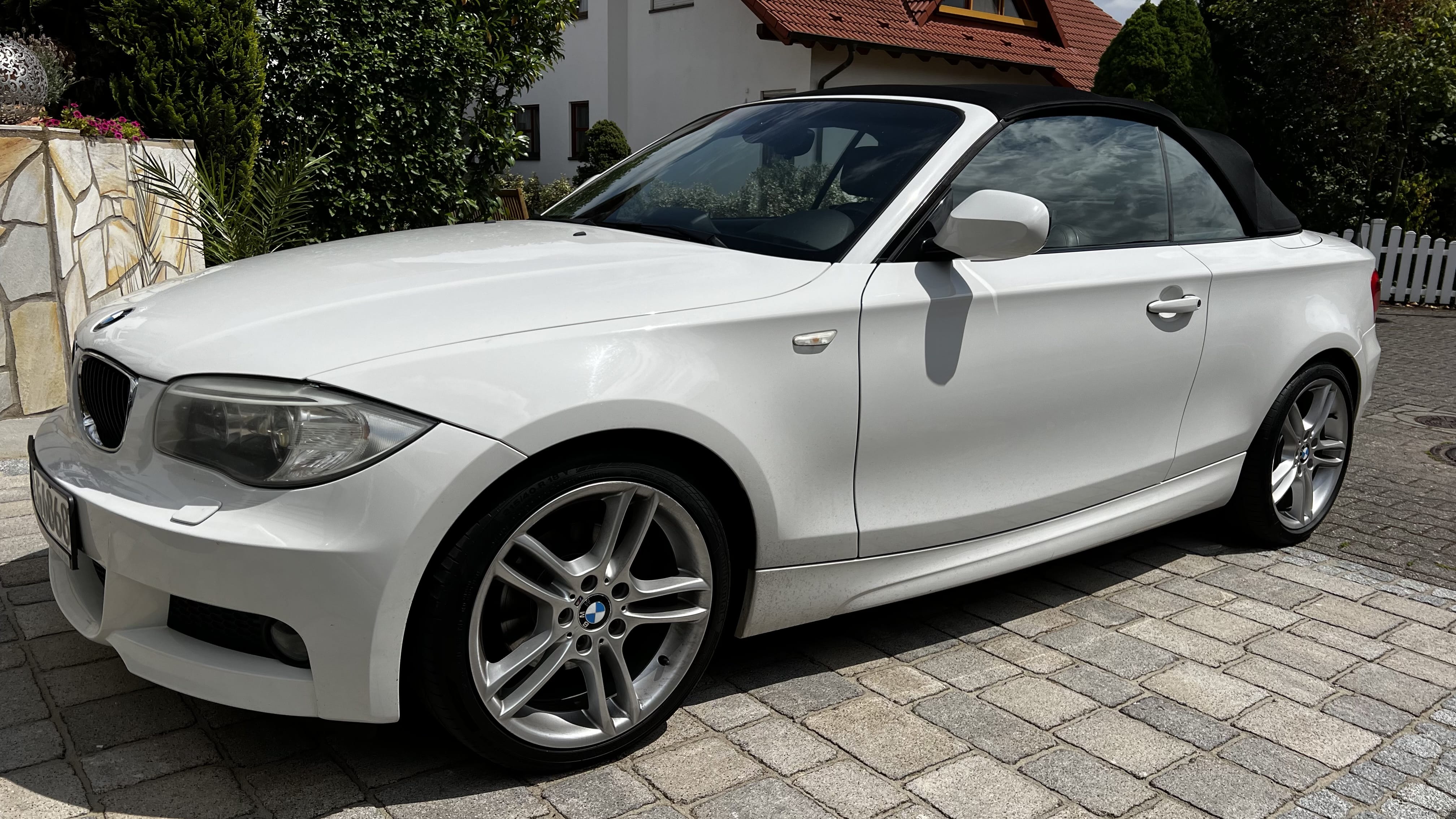 BMW 1er Cabrio mit Navigationsgerät
