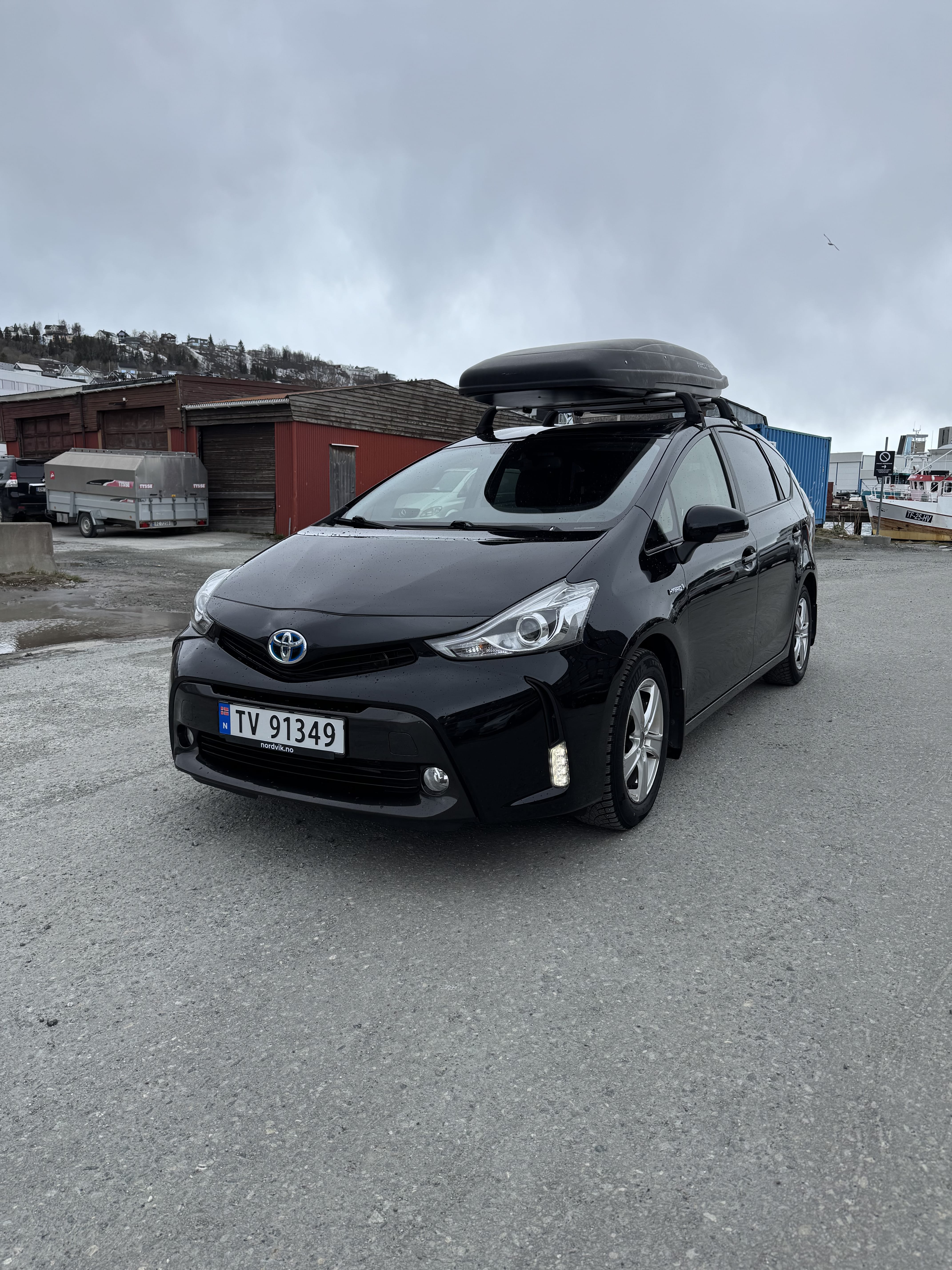 Toyota Prius Hybrid, 2016, Blyfri 95 / Elektrisch (hybride), automatisch, 7 zitplaatsen