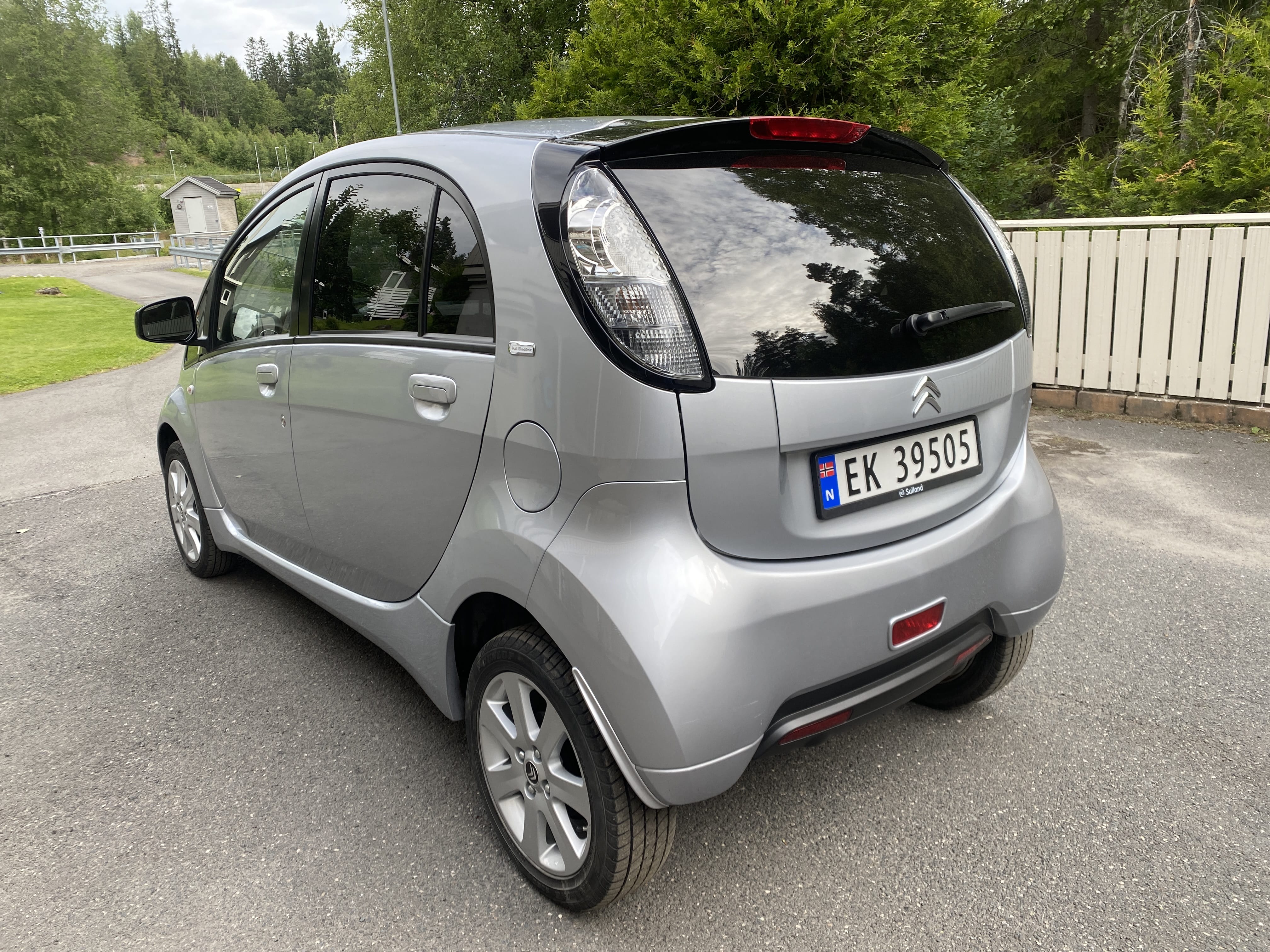 Citroen C-Zero Veldig lettkjørt, liten, med ryggekamera med Bluetooth audio