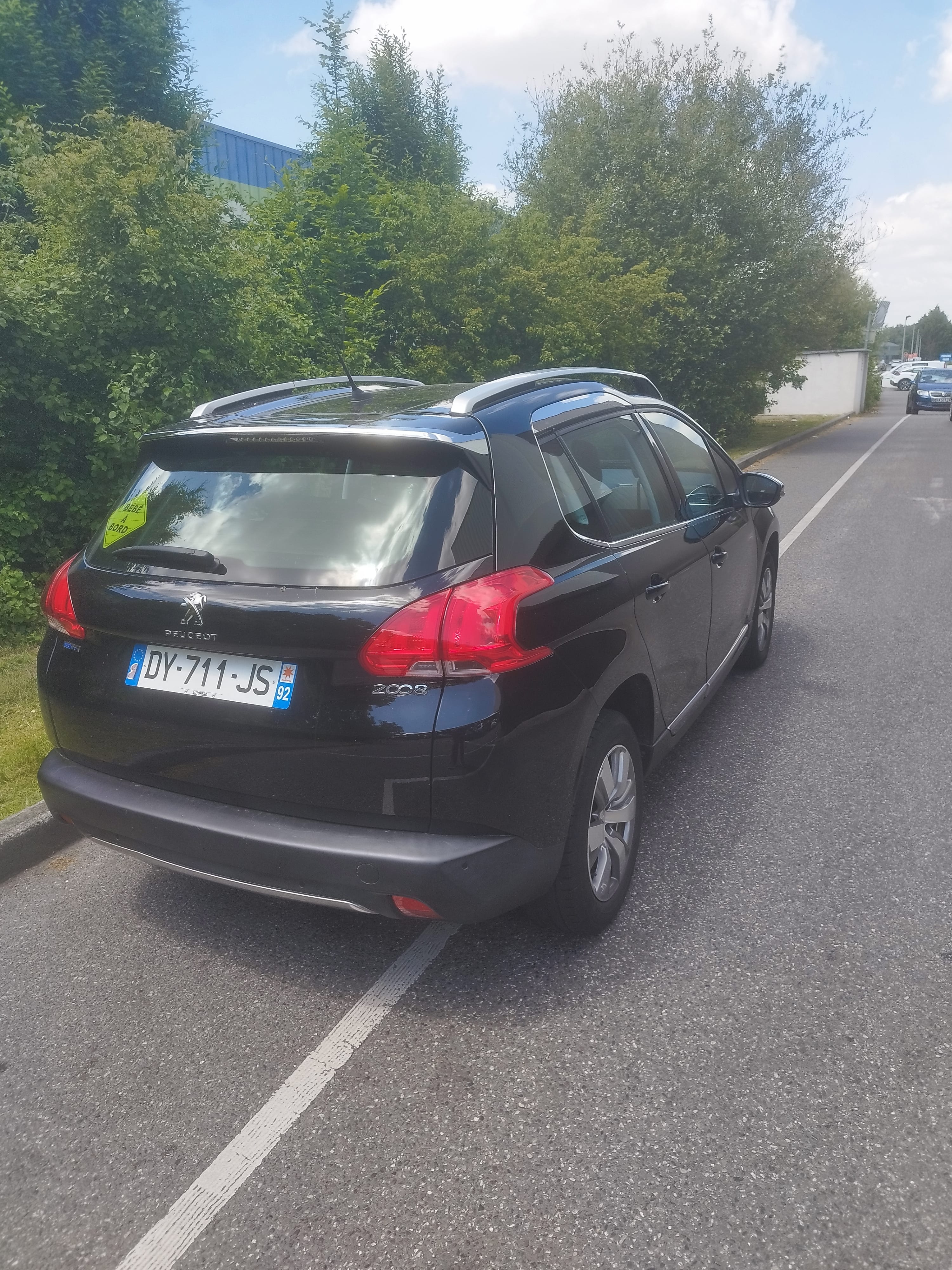 Peugeot 2008 1.2 Essence avec Siège bébé