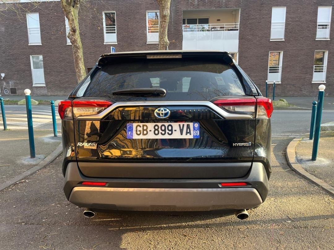 Toyota RAV 4 Hybride avec Apple CarPlay