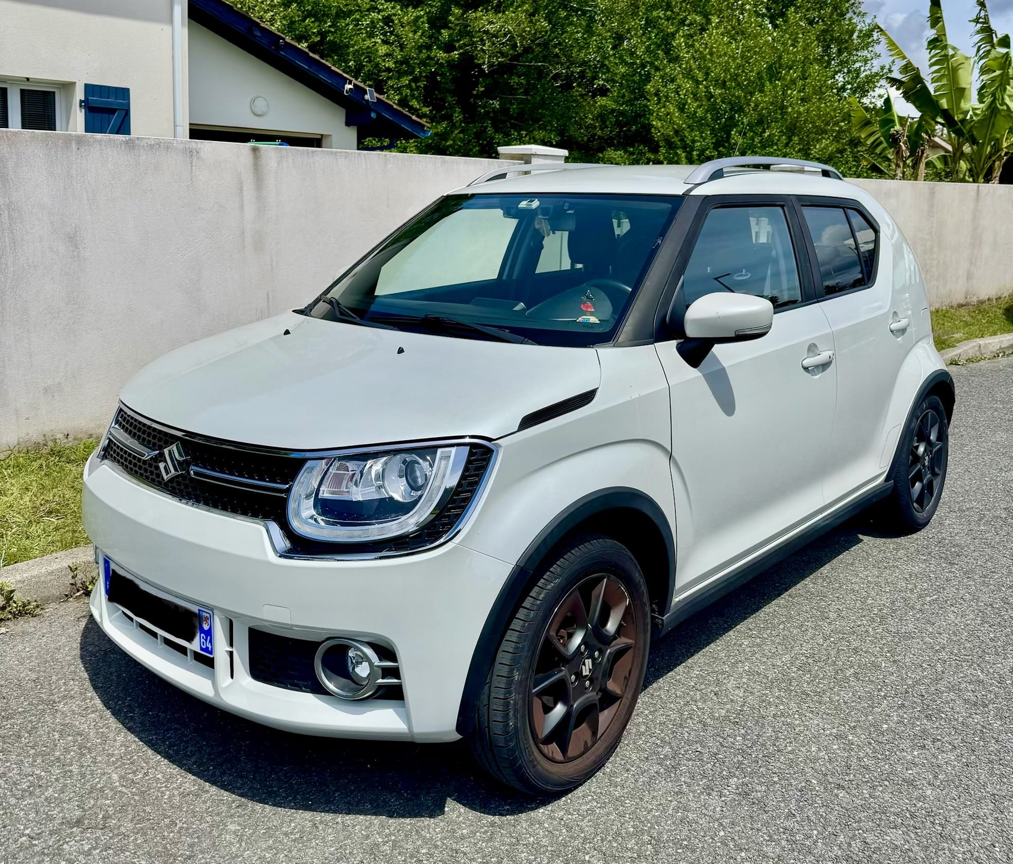 Suzuki Ignis, 2019, Essence 95 / Electric (hybrid)