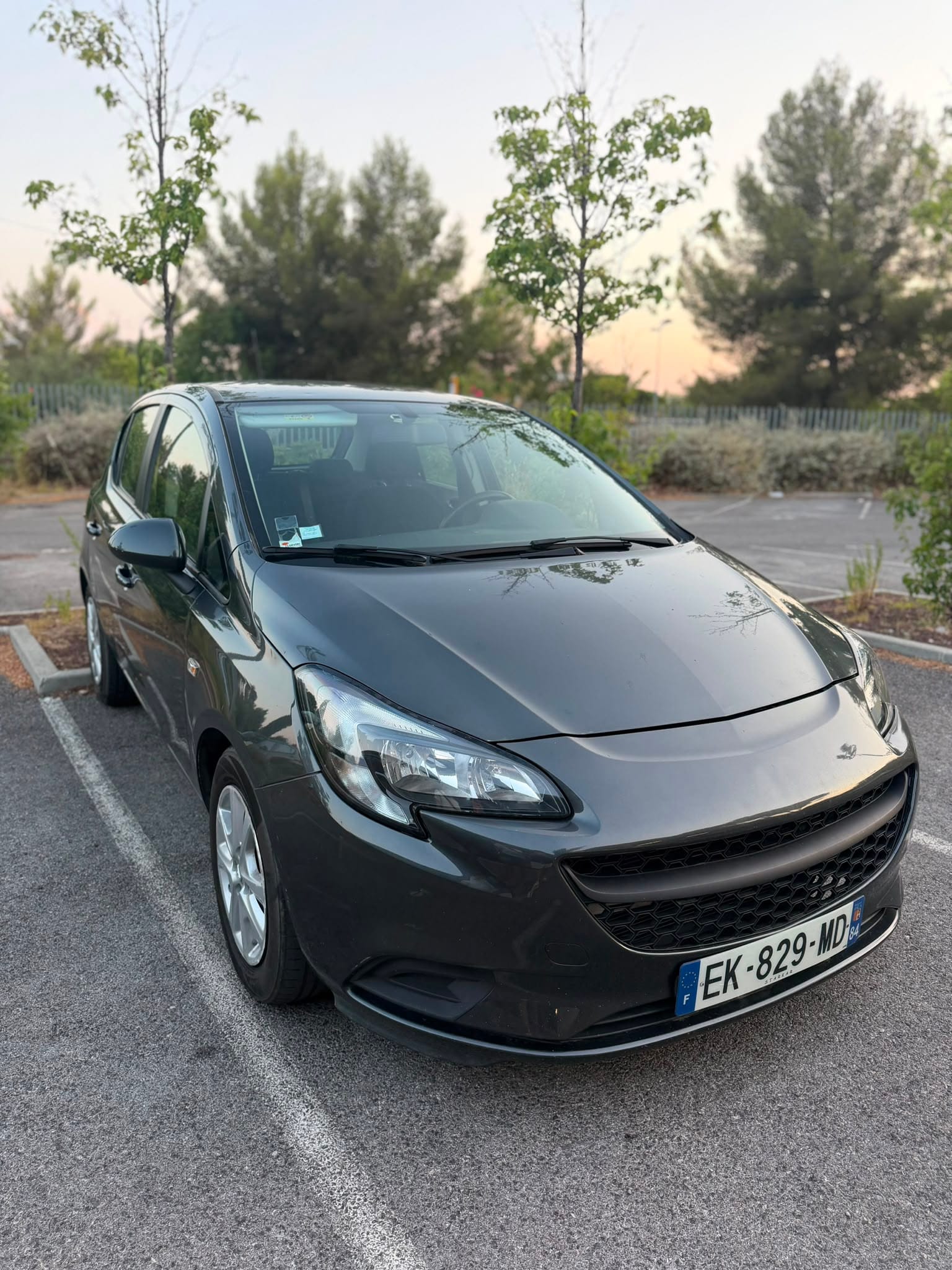 Opel Corsa 1.4 essence 90ch avec Climatisation