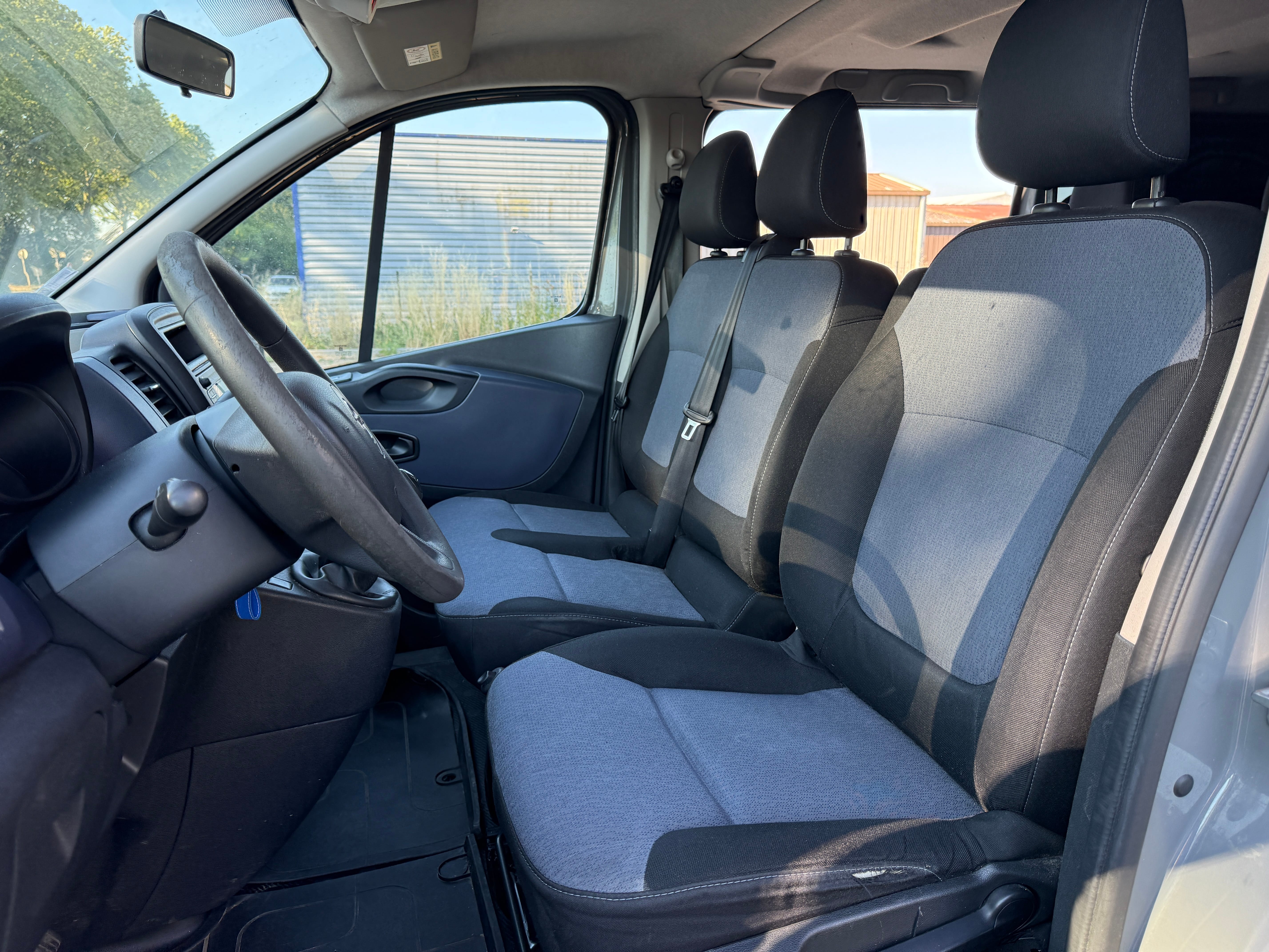 Opel Vivaro Combi avec Audio Bluetooth