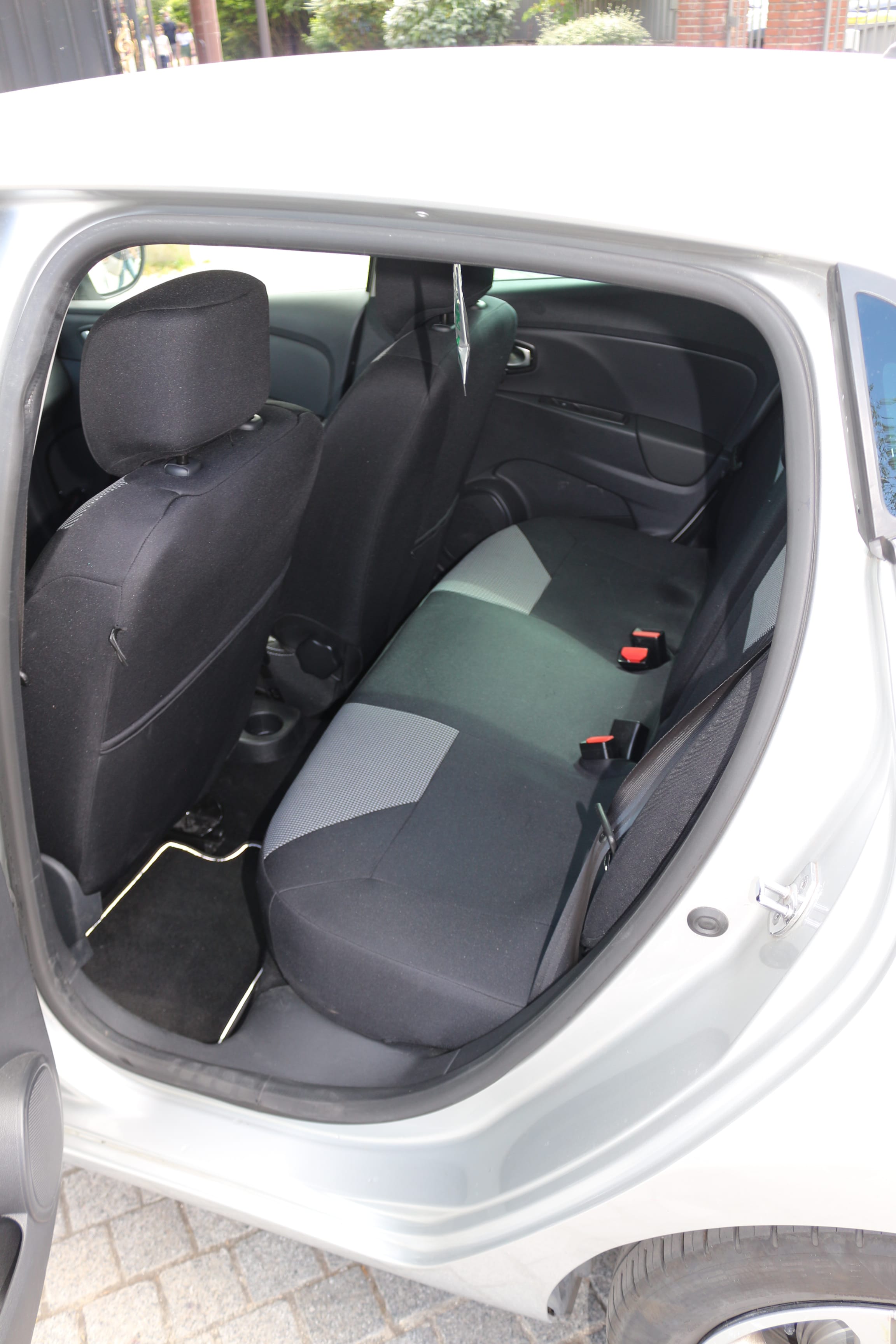 Renault Clio FF-910-RK