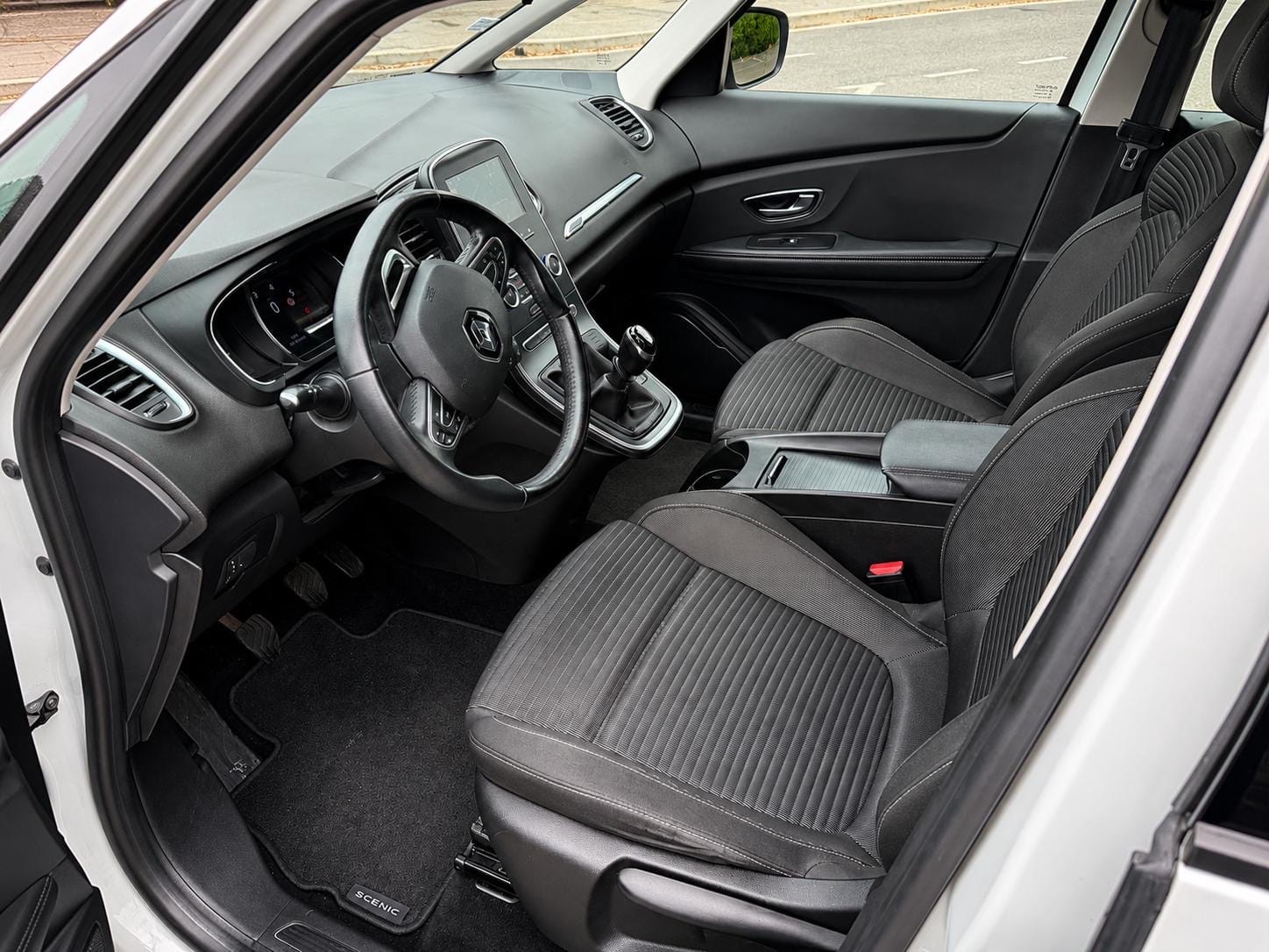 Renault Scenic 1.3 tce with Cruise control