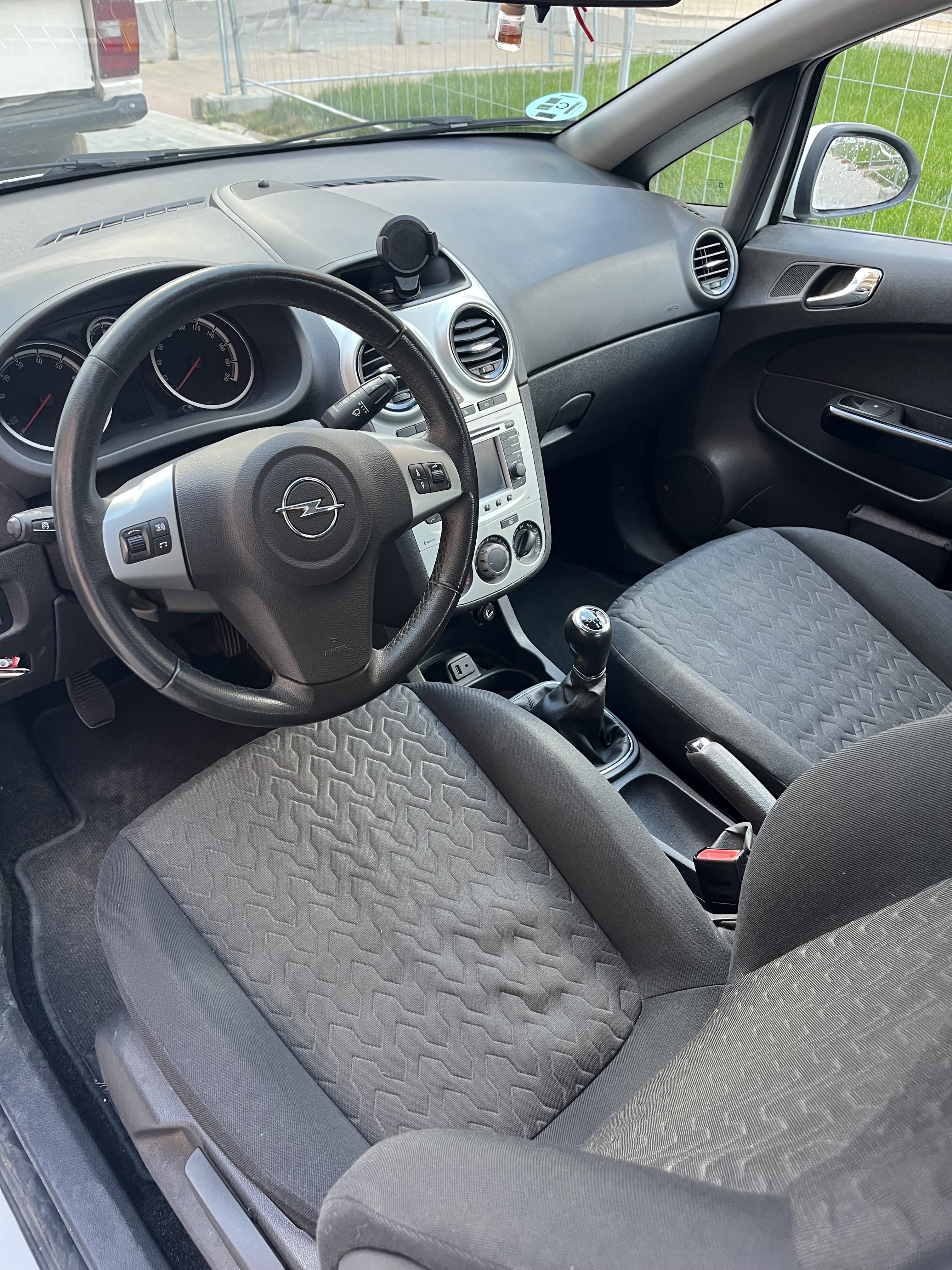 Opel Corsa con Audio Bluetooth