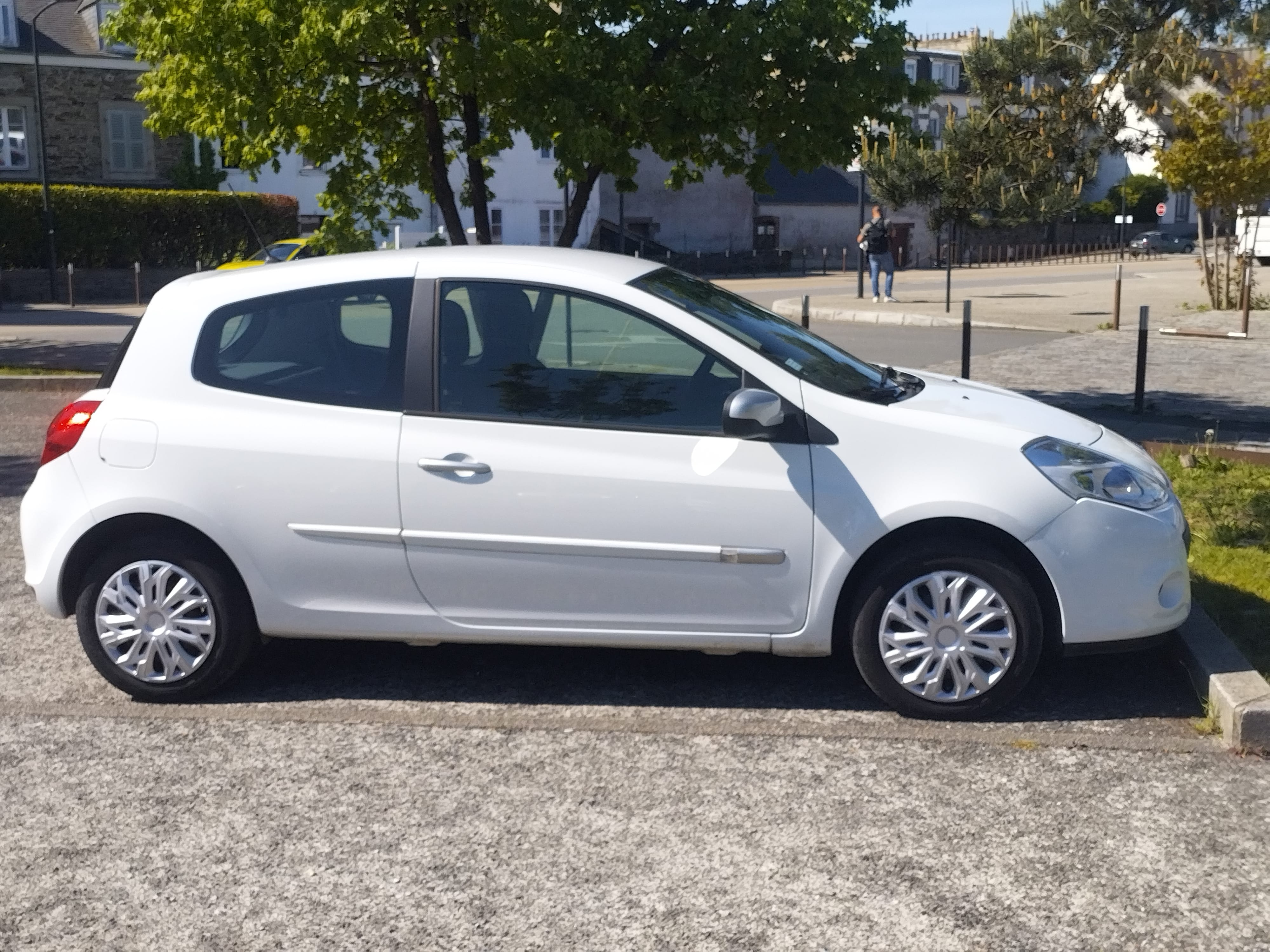 Renault Clio avec Climatisation