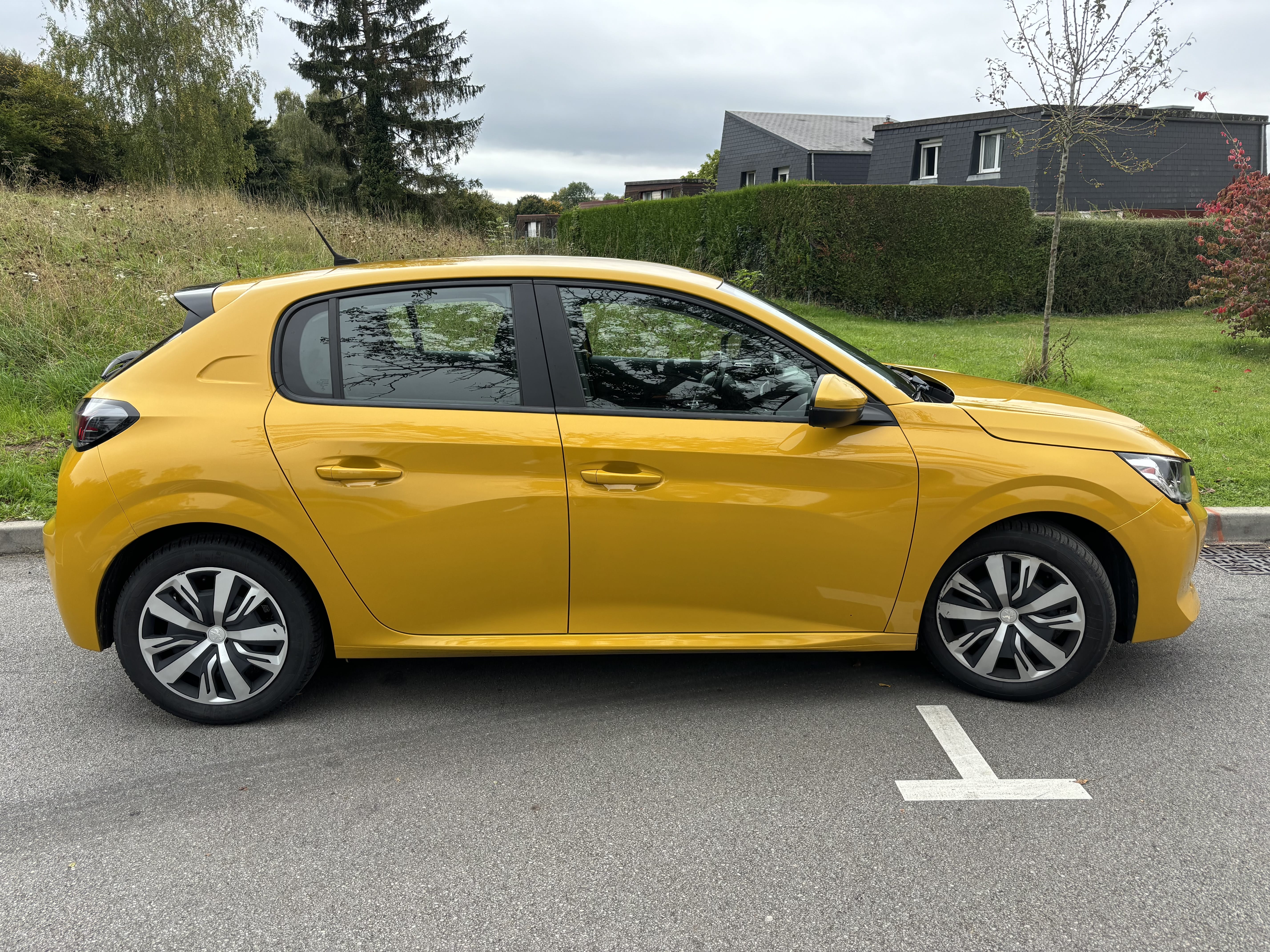Peugeot 208 avec Climatisation