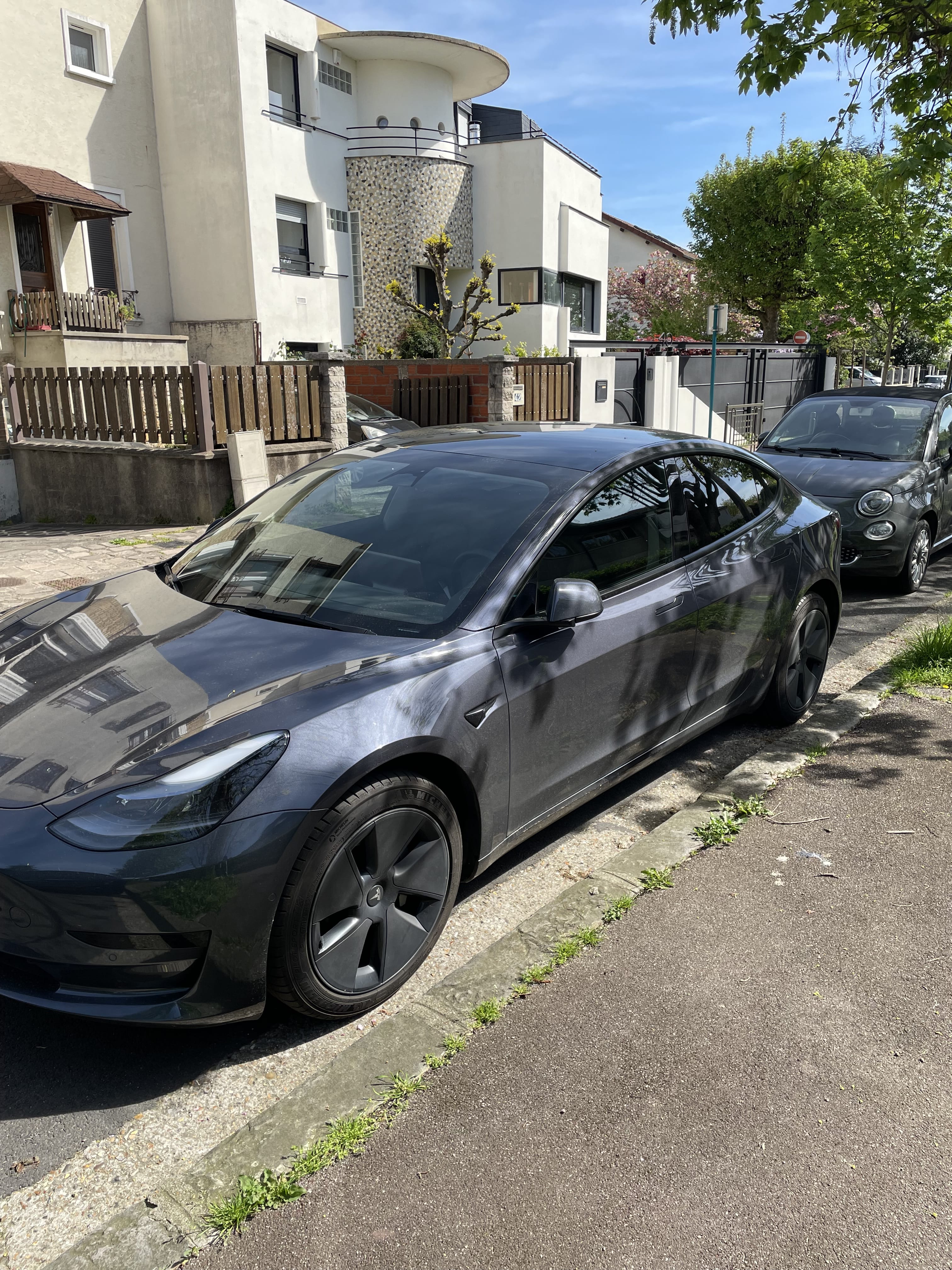 Tesla Model 3 Standard Plus avec Dashcam