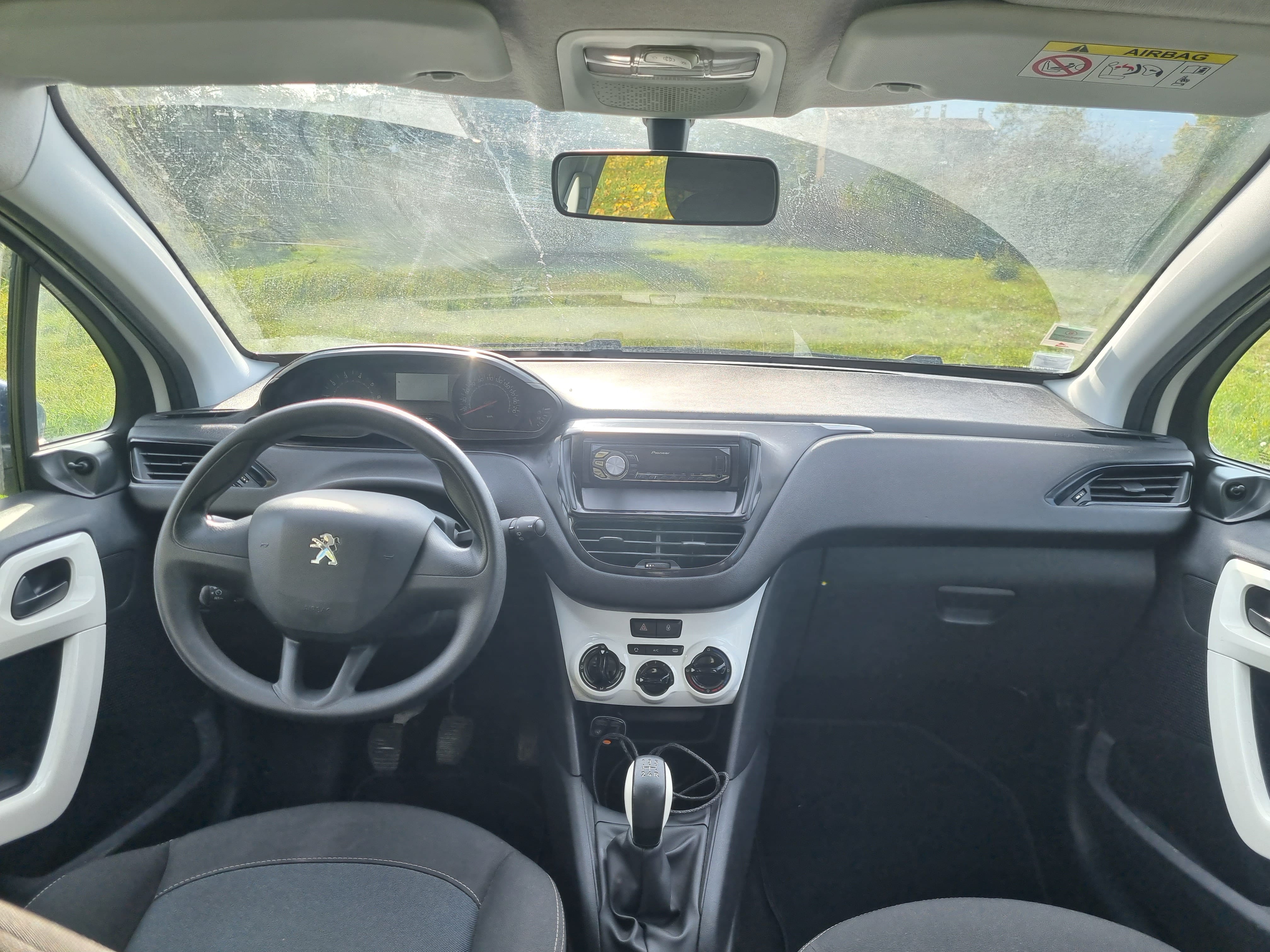 Peugeot 208 con Audio Bluetooth