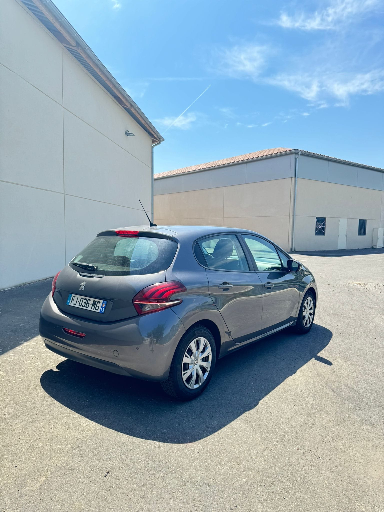 Peugeot 208 avec Climatisation