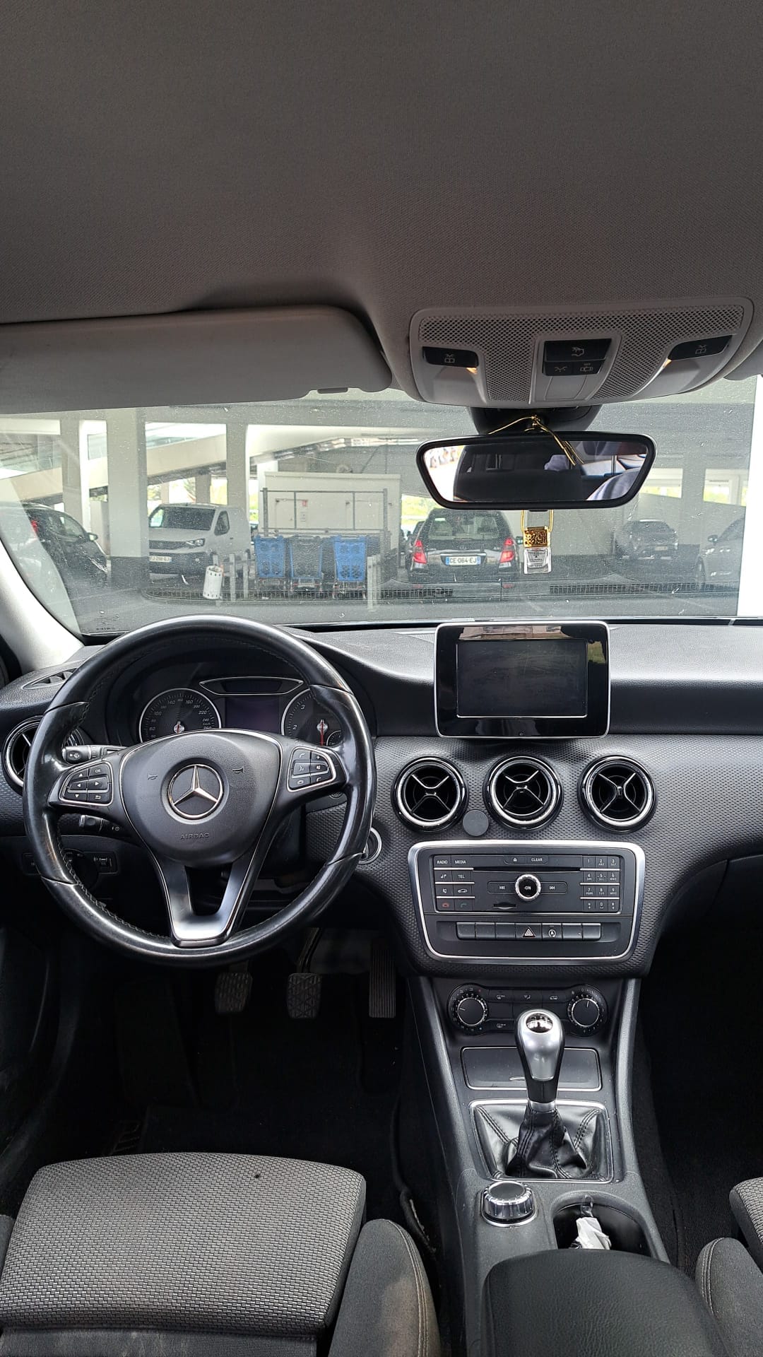 Mercedes-Benz Classe A avec Entrée audio / iPod