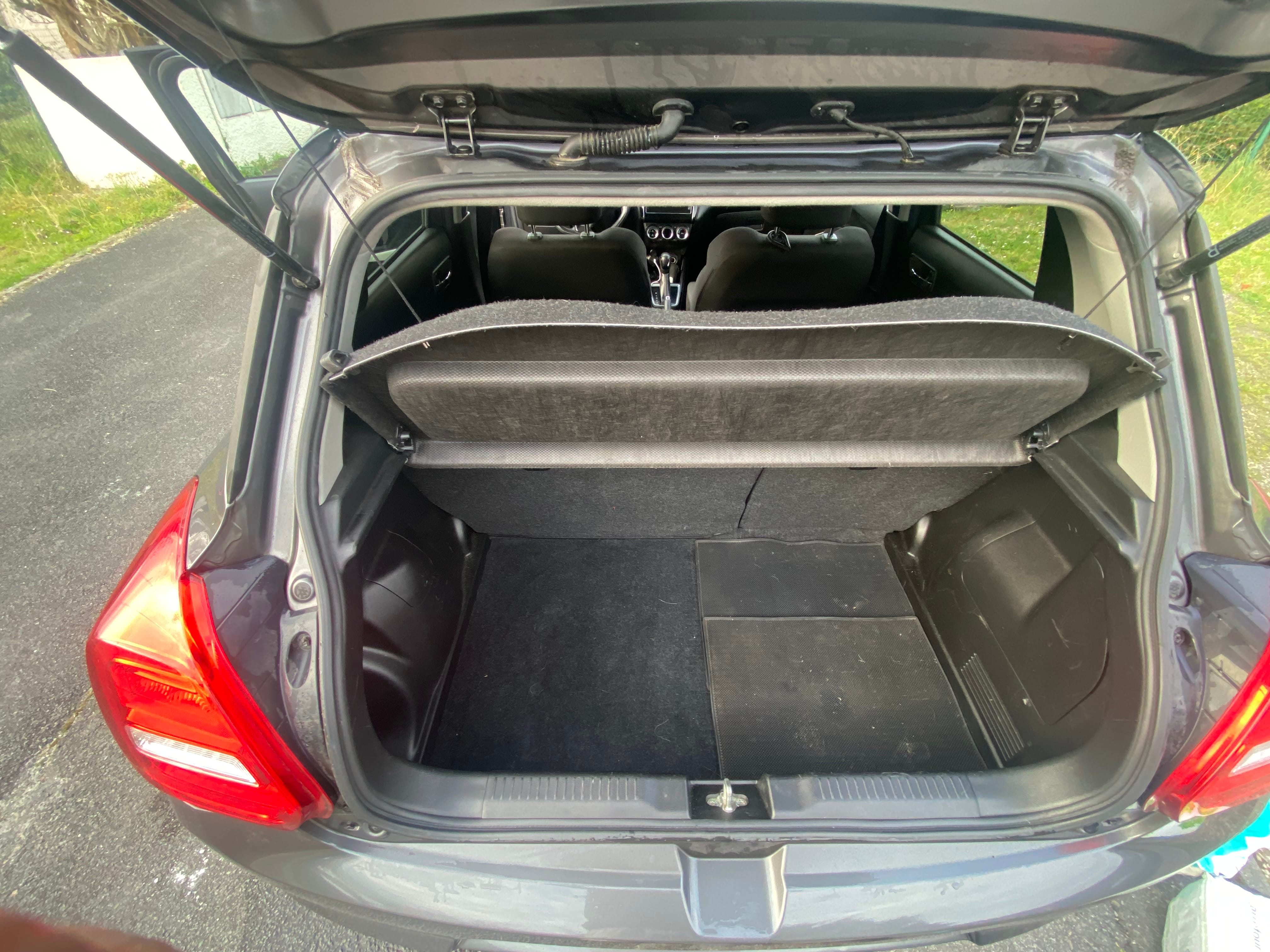 Suzuki Swift avec Audio Bluetooth