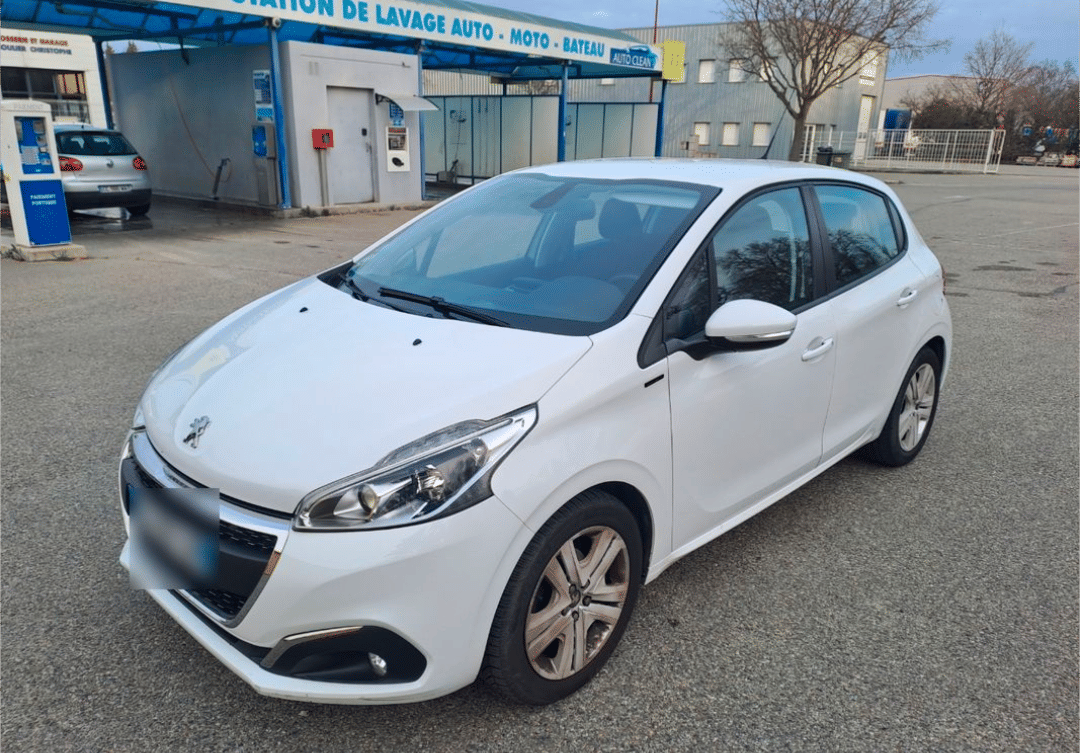 Peugeot 208, 2014, Essence 95