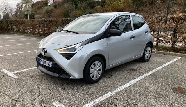 Toyota Aygo II 1.0 vvti x pro*parking privé avec Climatisation