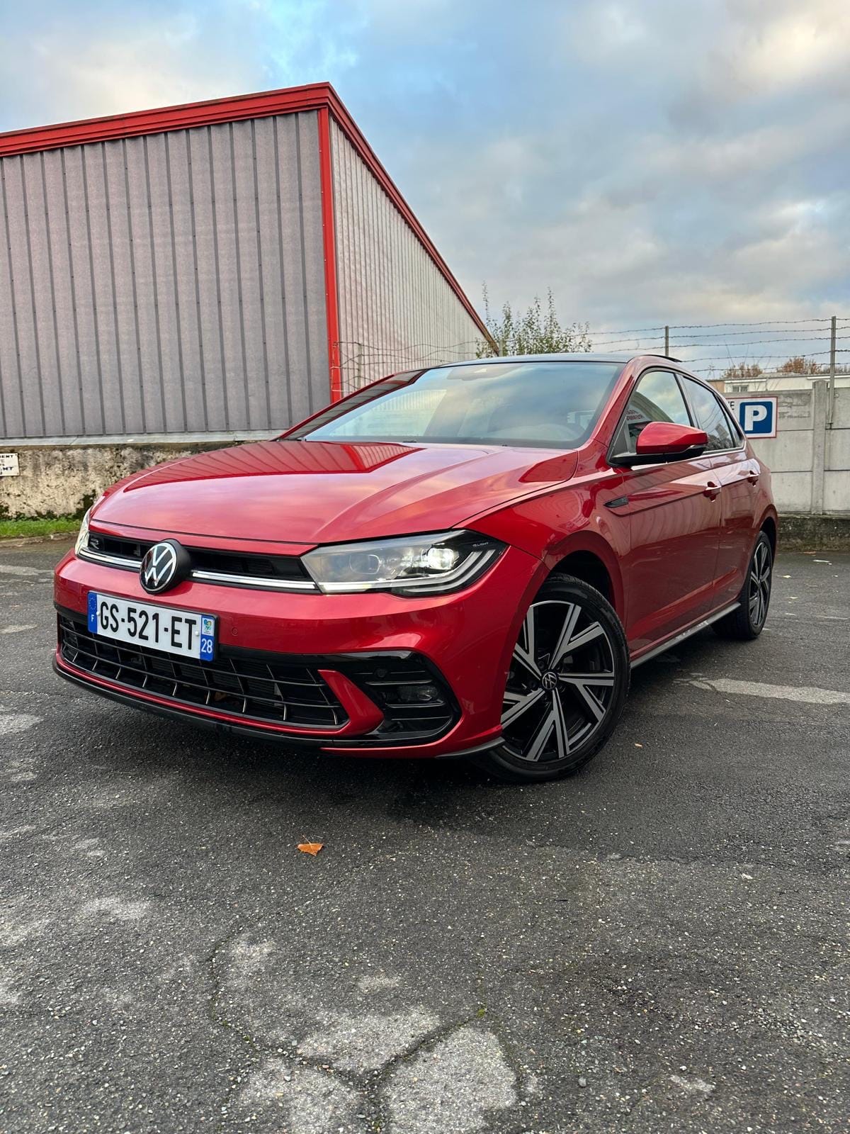 Volkswagen Polo R-Line, 2023, Essence 95, automatique