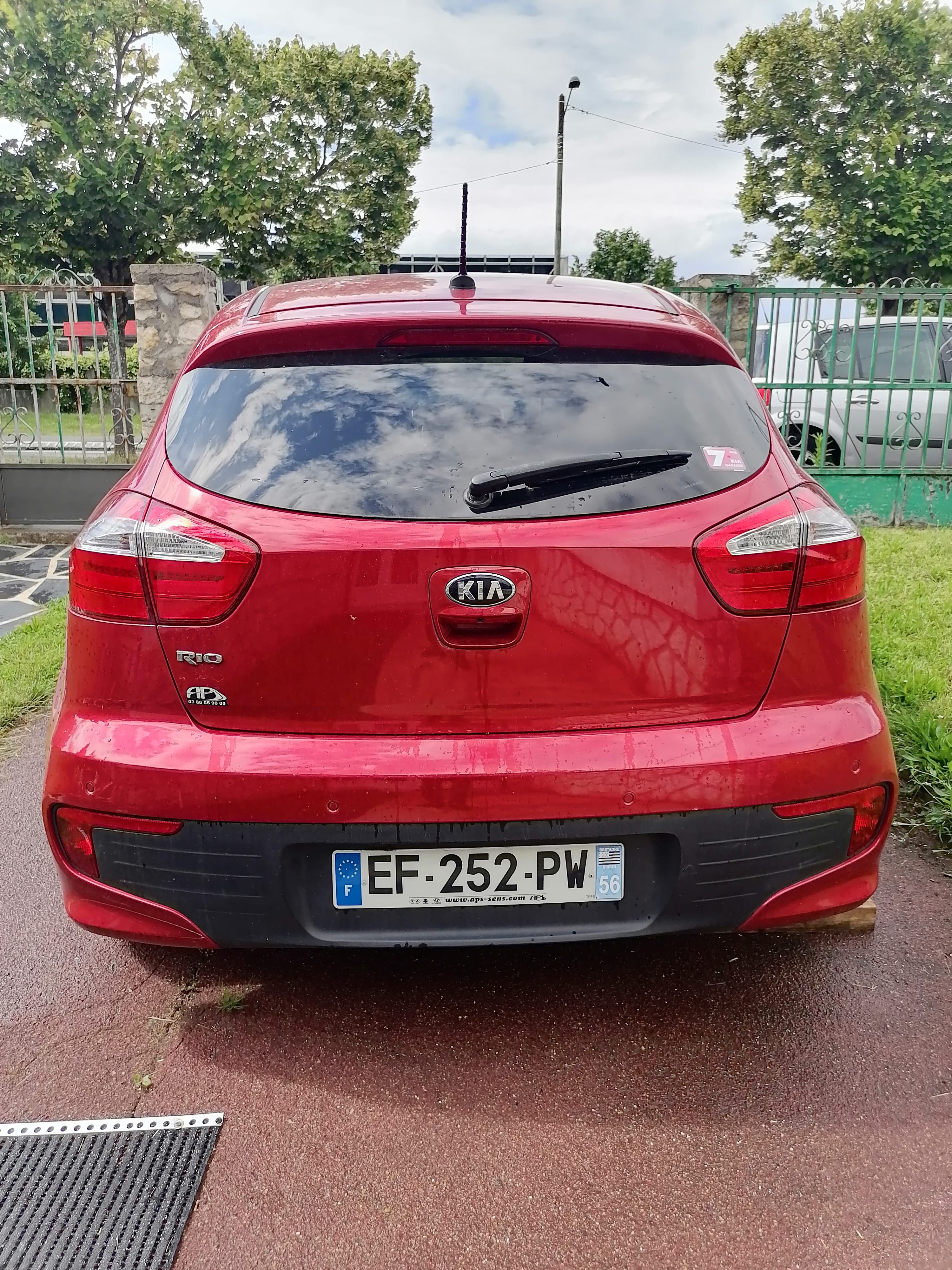 Kia Rio avec GPS