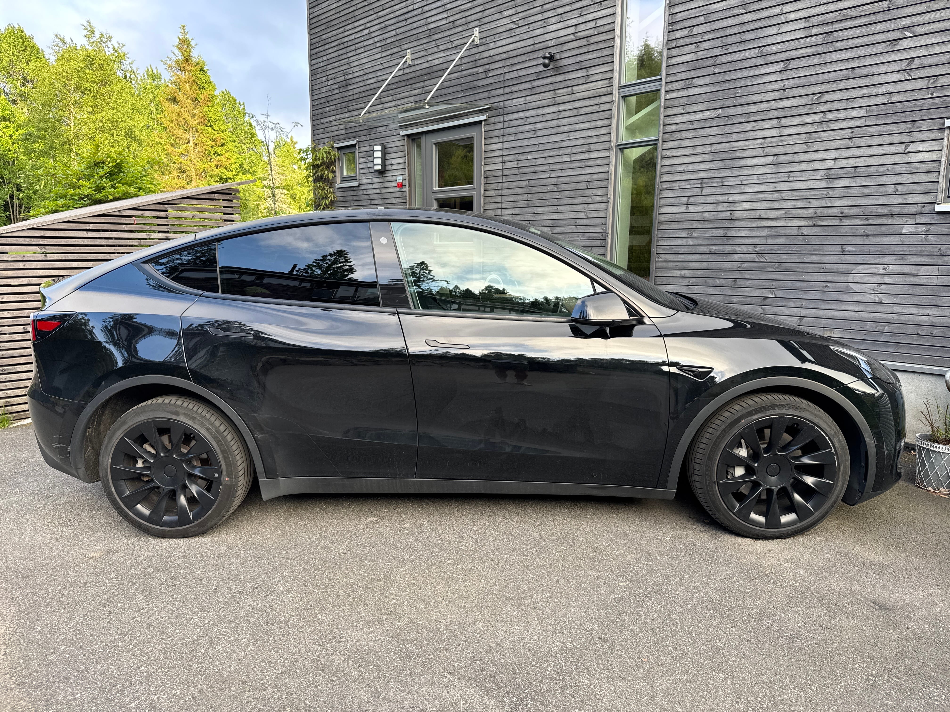Tesla Model Y med Dashcam