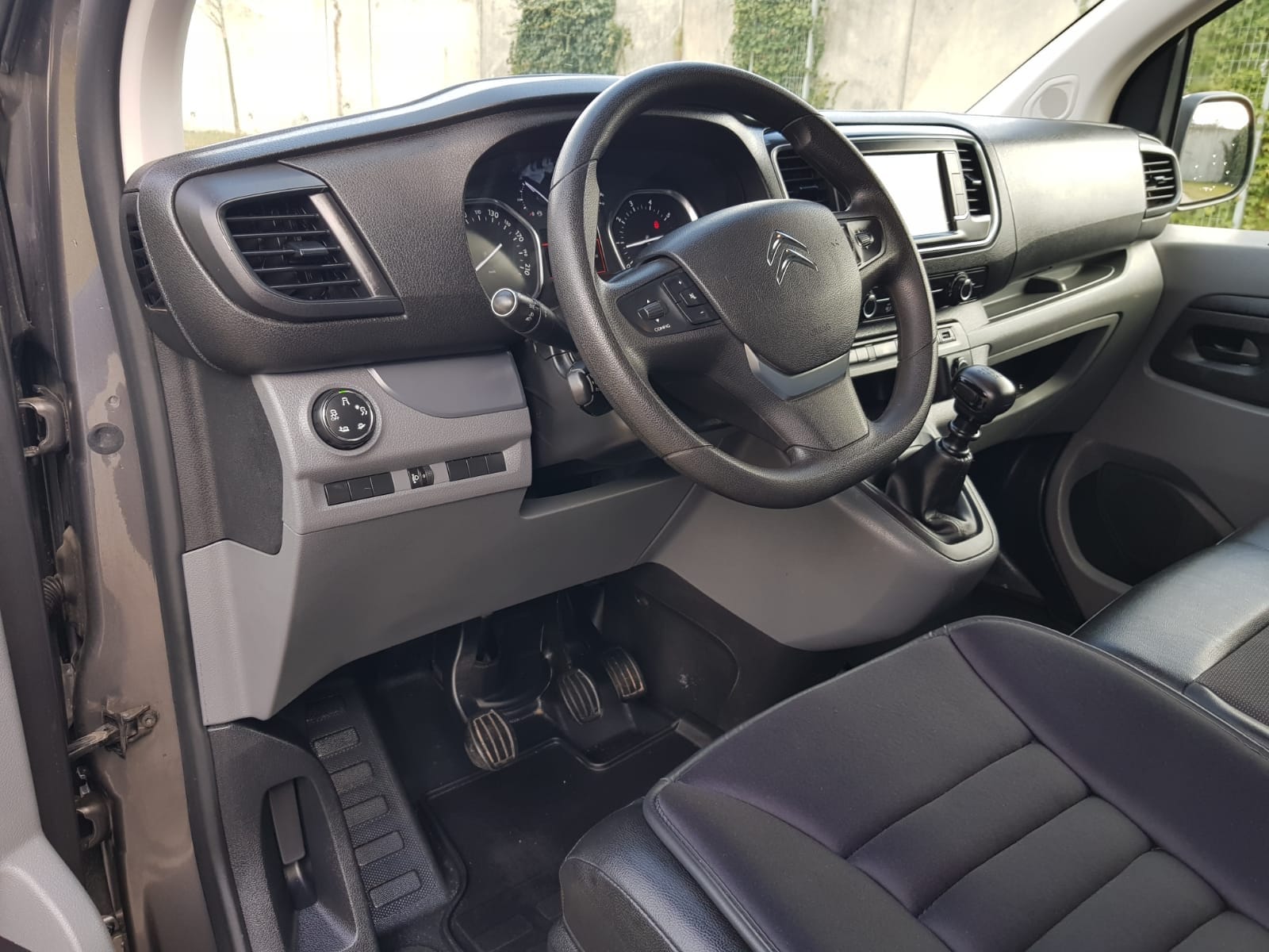 Citroen Jumpy 2.0 BlueHDI  euro6b très bien équipée