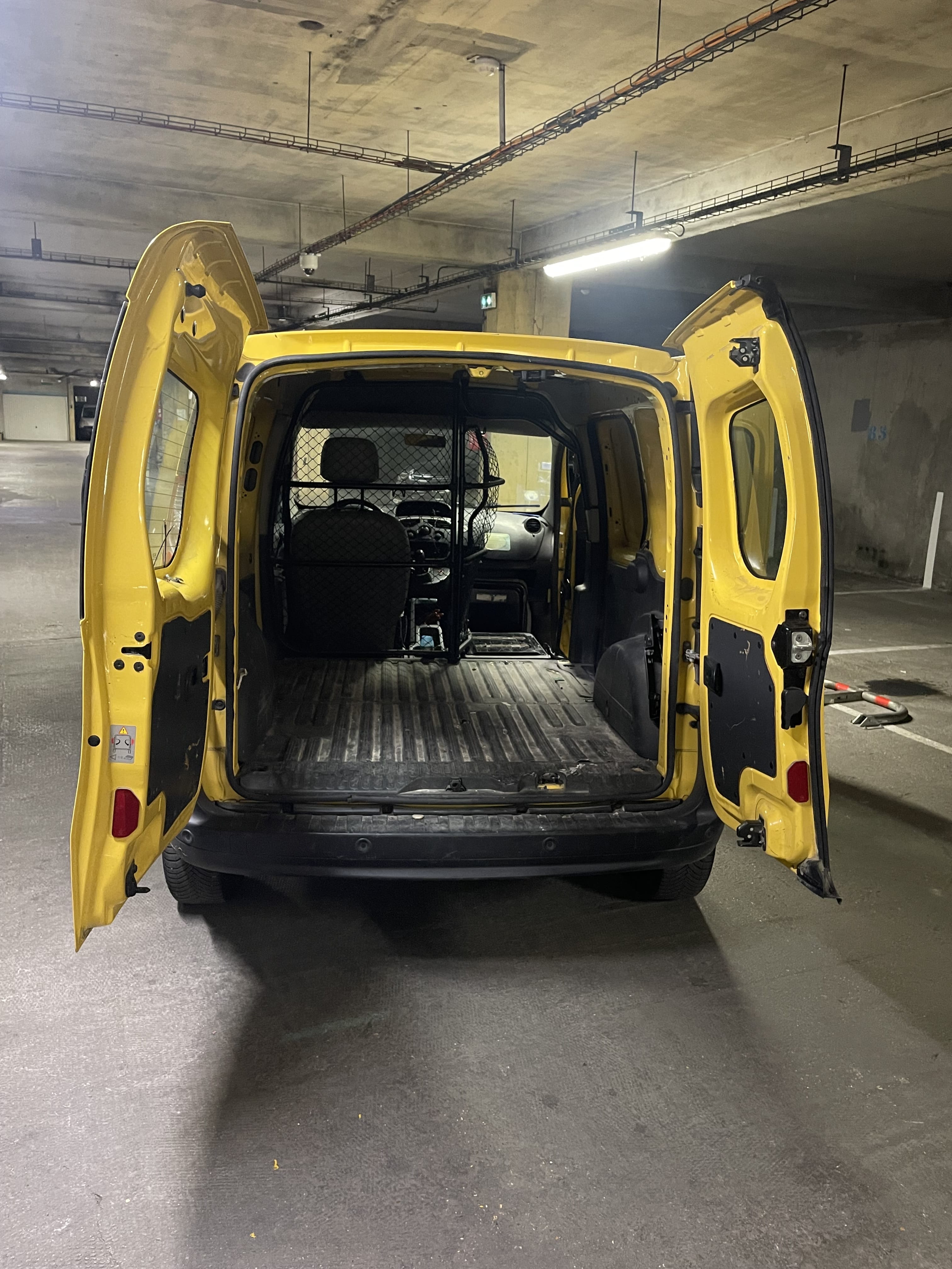 Renault Kangoo Express avec Pneus neige