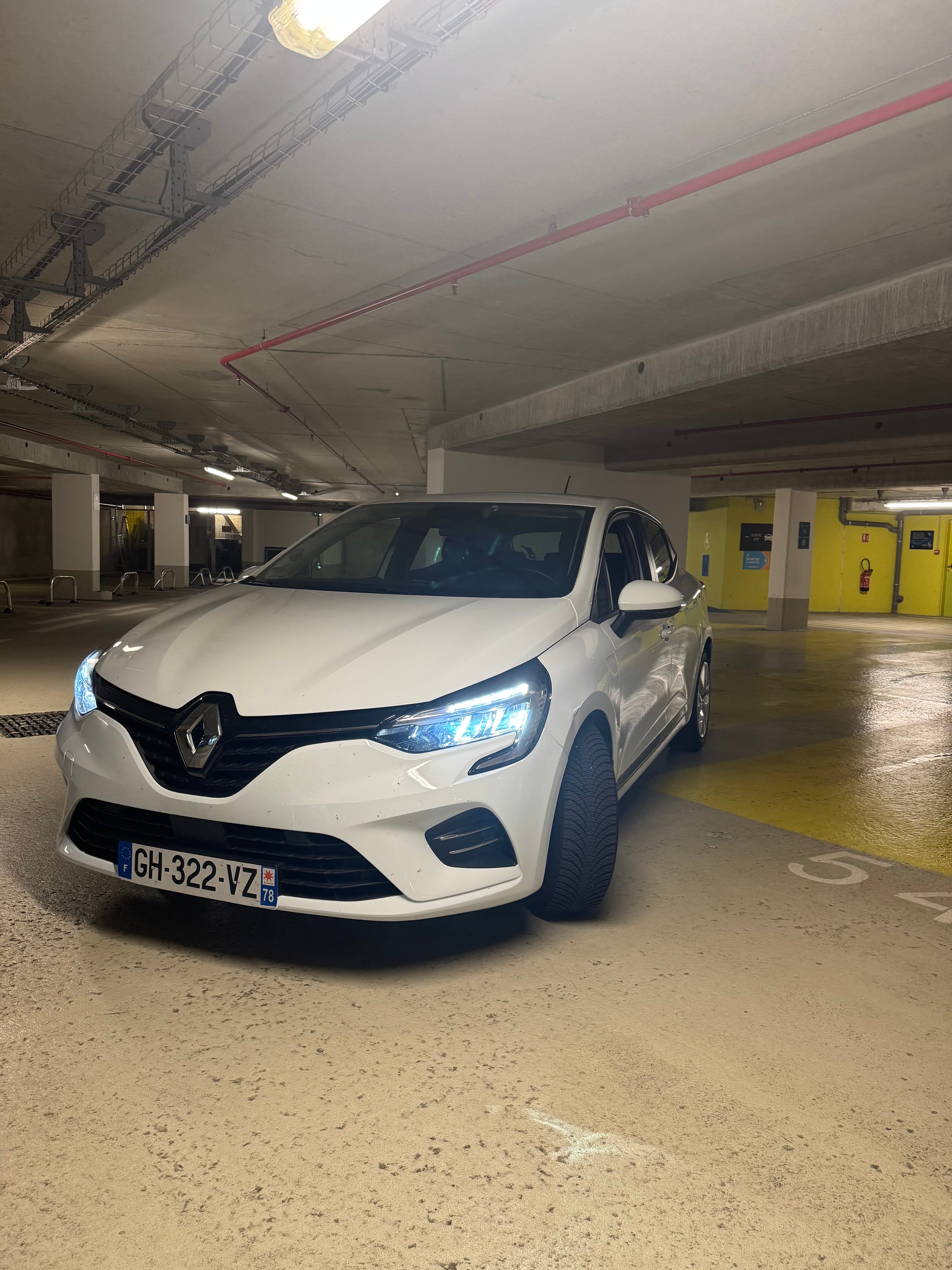 Renault Clio 5, 2022, Essence 95