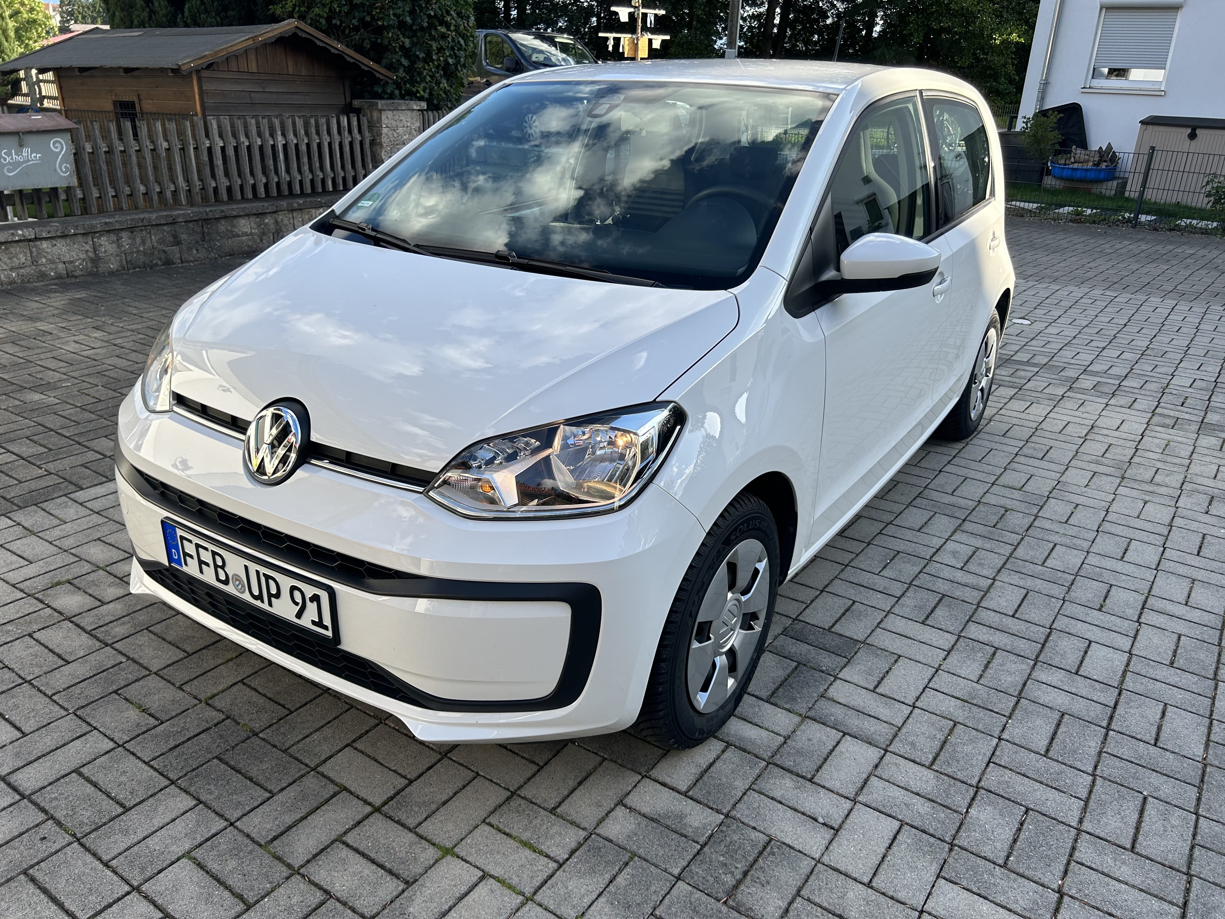 Volkswagen Up! Klima, Einparkhilfe, Tempomat, Bluetooth, Isofix, 2018, Super 95