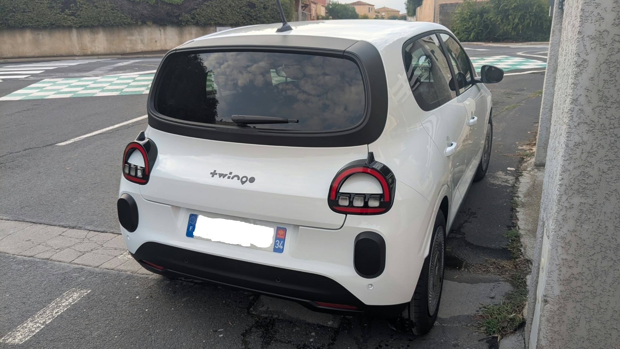 Renault Twingo with Backup camera