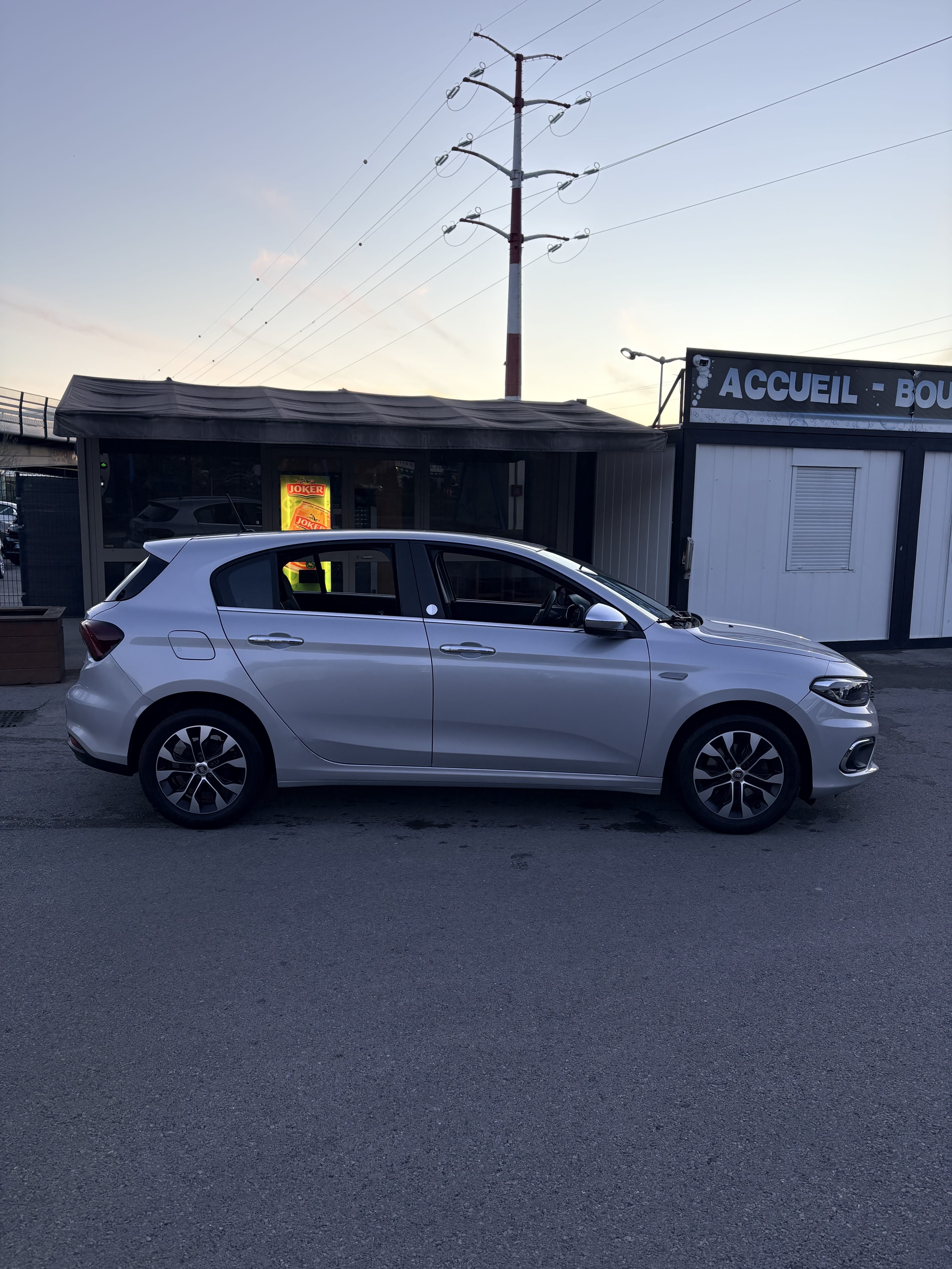 Fiat Tipo Mirror avec Apple CarPlay