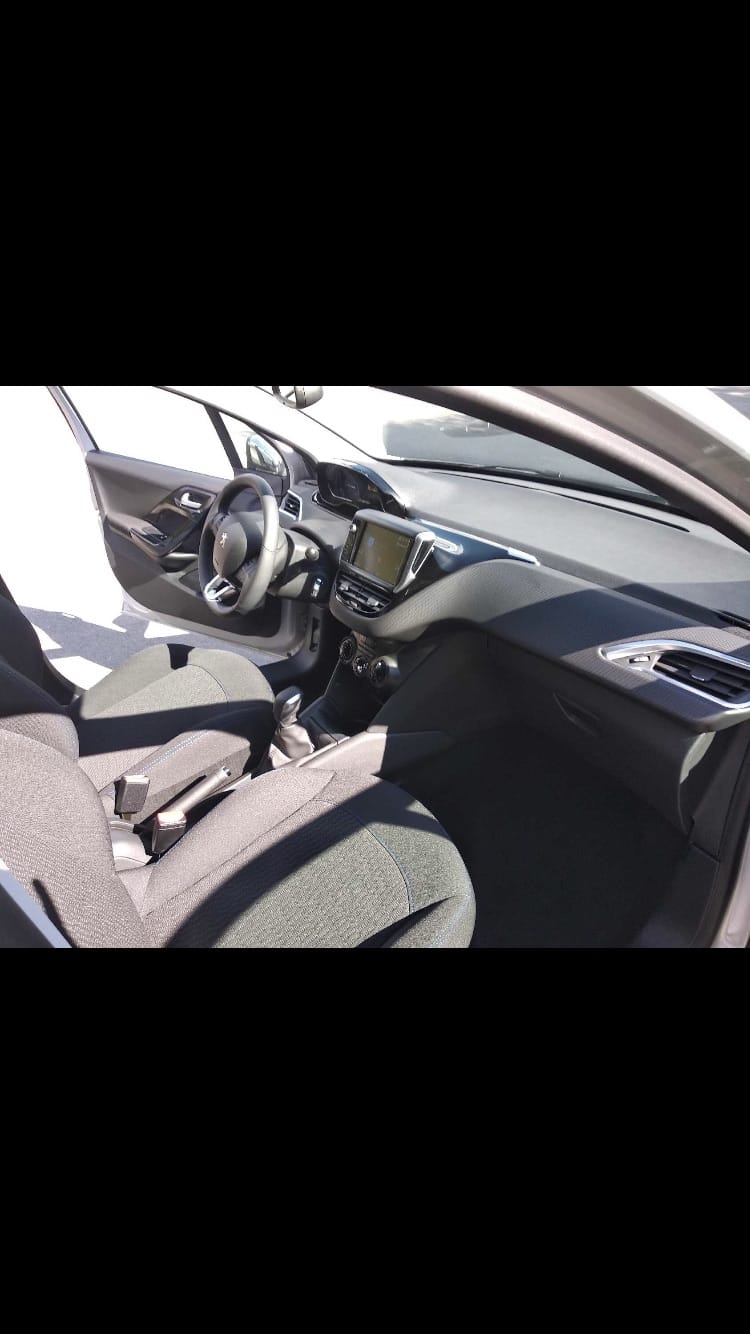 Peugeot 208 avec Climatisation