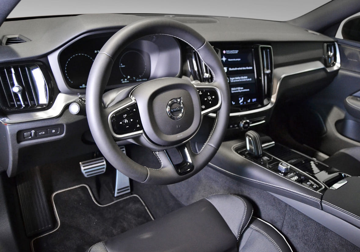 Volvo V60 with Baby seat