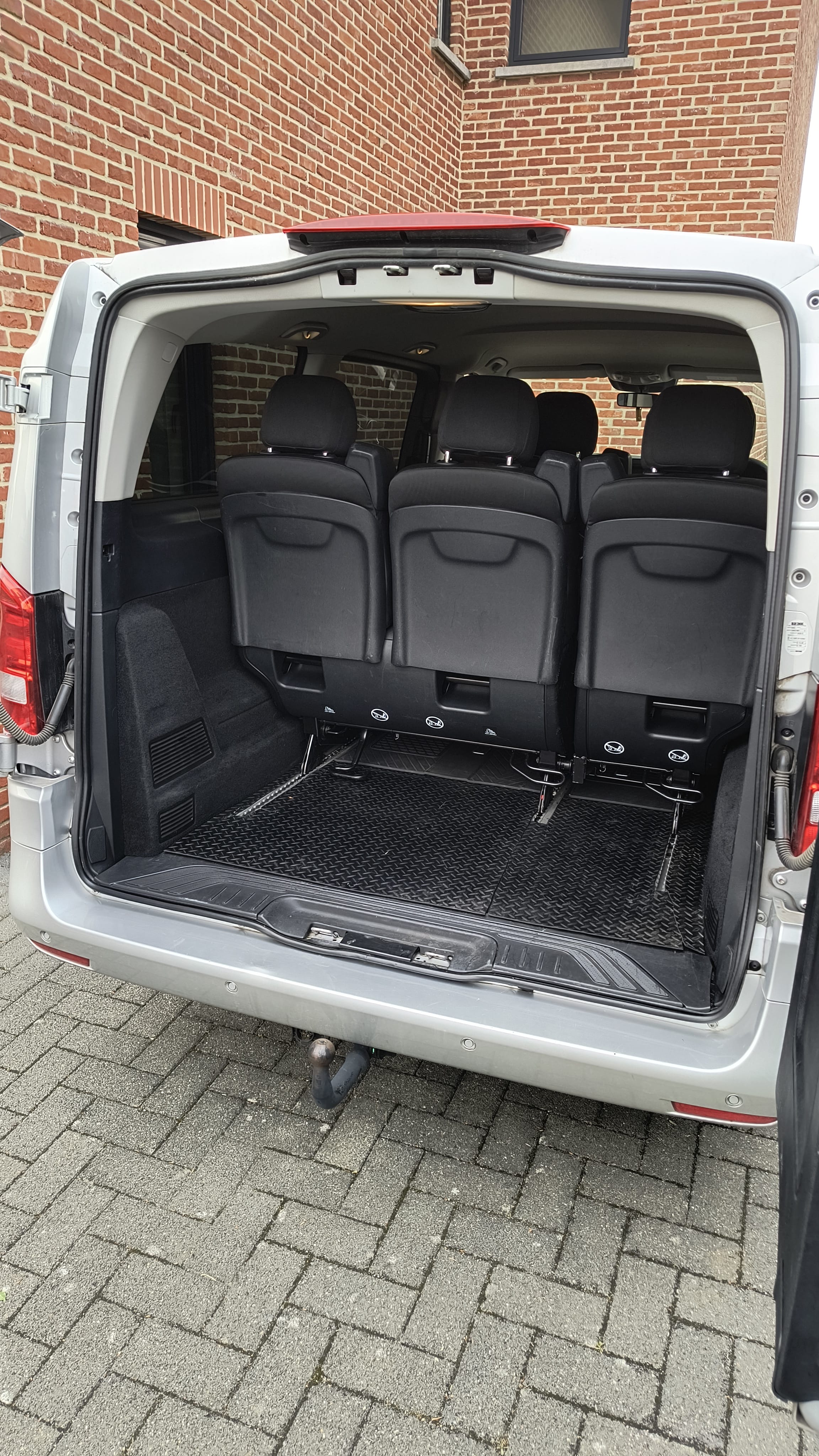 Mercedes-Benz Vito Tourer avec Attelage